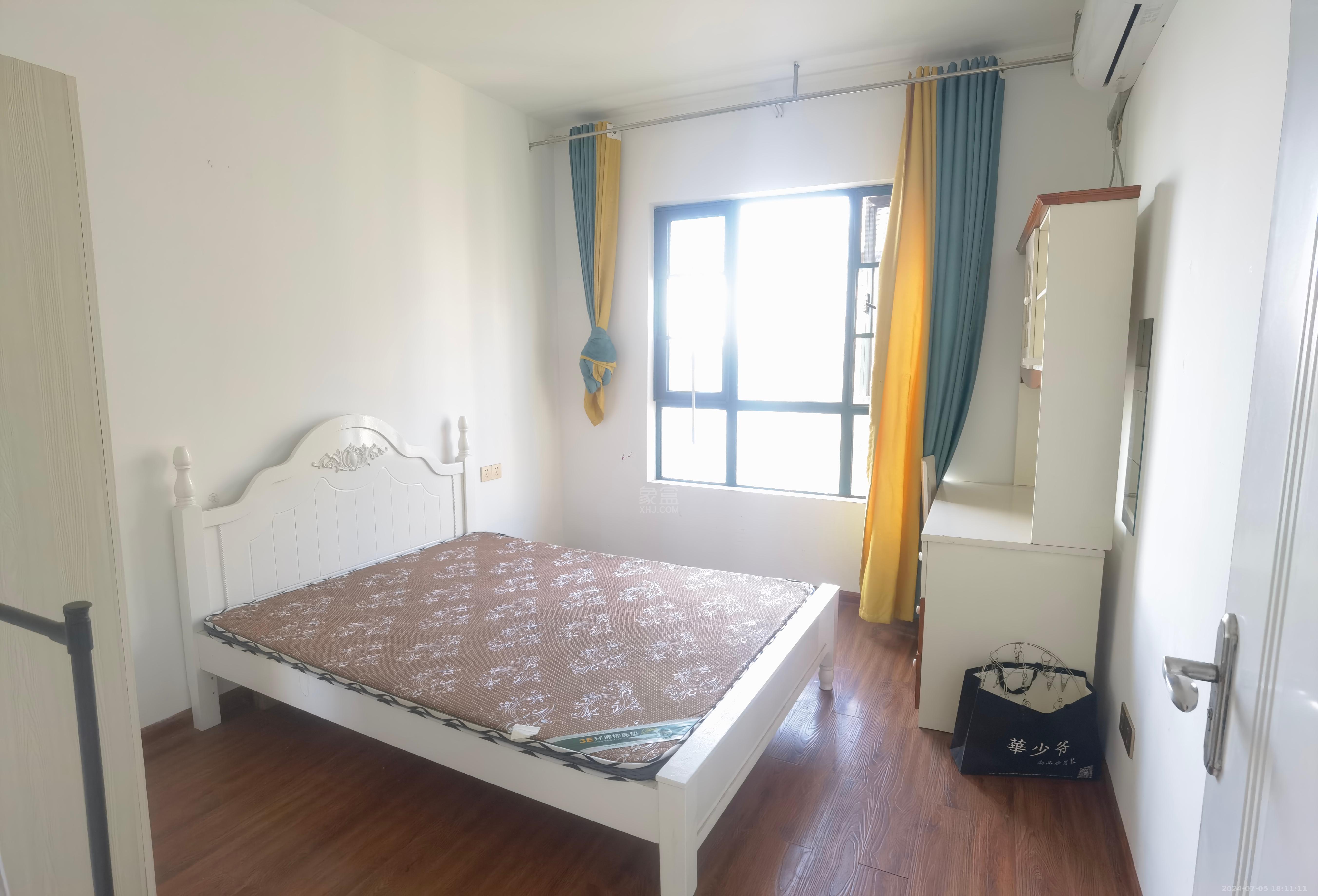湖景名城  1室1厅2卫   700.00元/月室内图