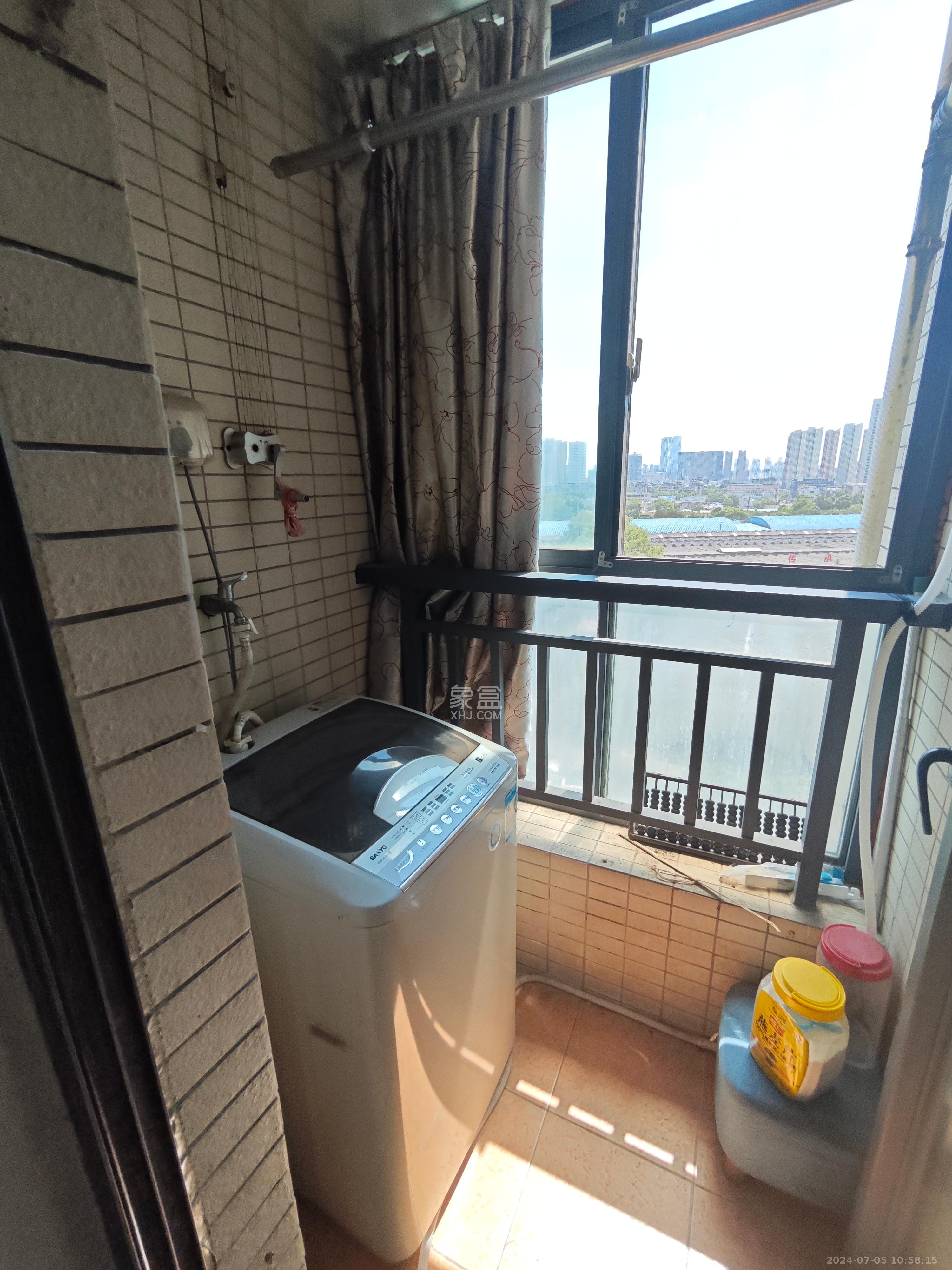 兰亭优壳（隽峰苑）  1室1厅1卫   1300.00元/月室内图