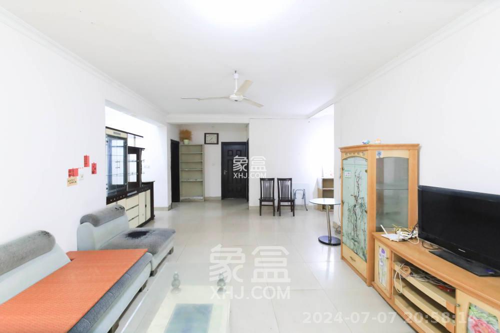梅苑家园  3室2厅2卫   1800.00元/月室内图