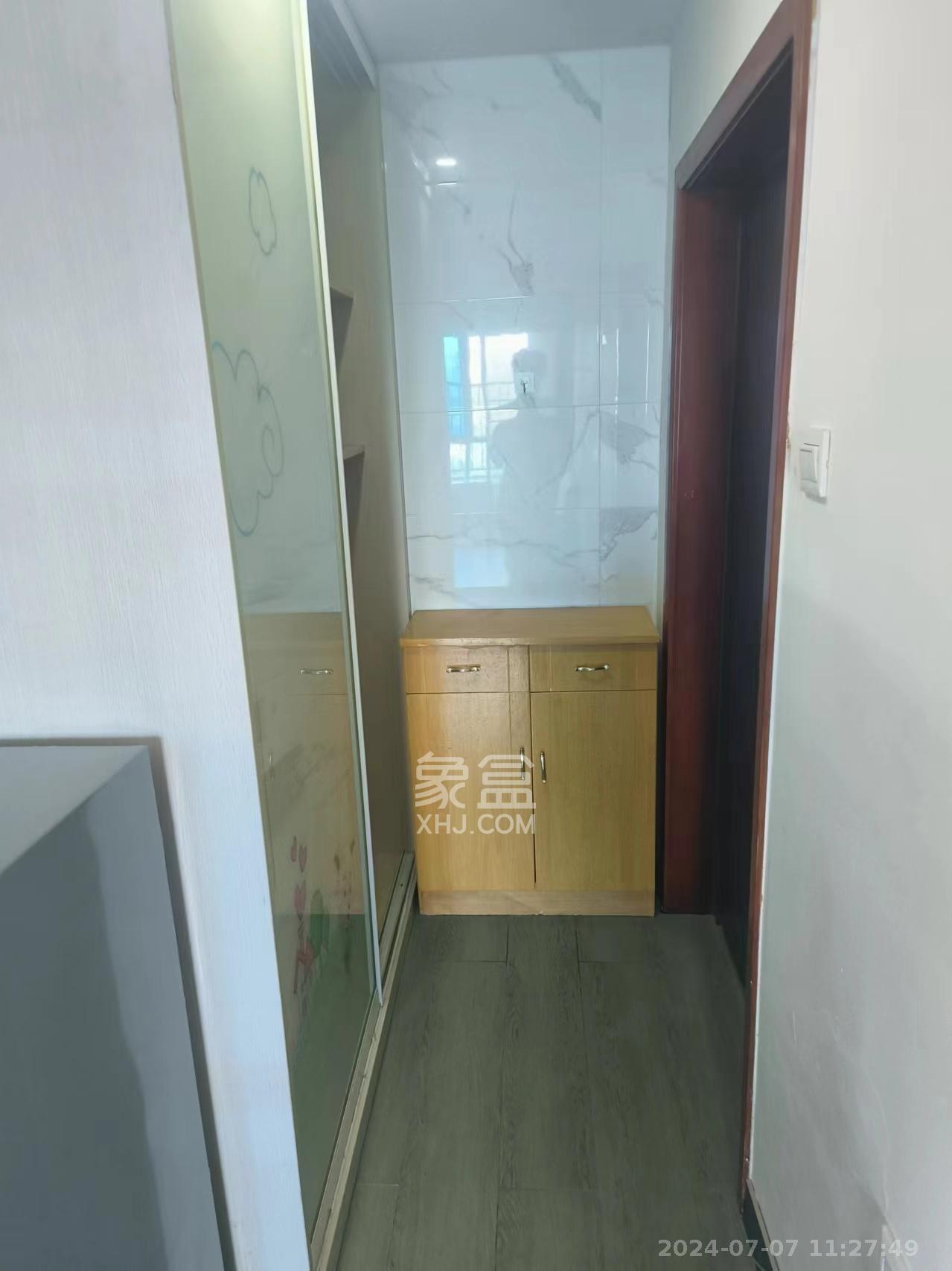 长盛上东区  1室1厅1卫   1800.00元/月室内图