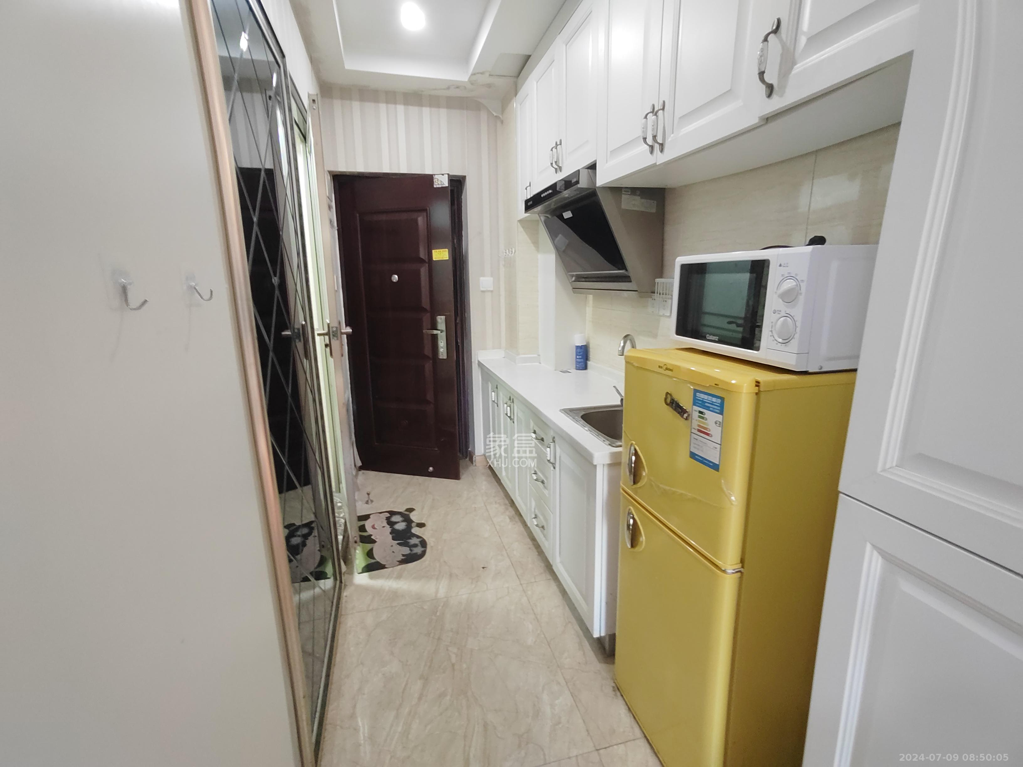 绿地中央广场 1室1厅1卫 1500.0元/月 绿地中央广场 1室1厅1卫 1500.0元/月室内图