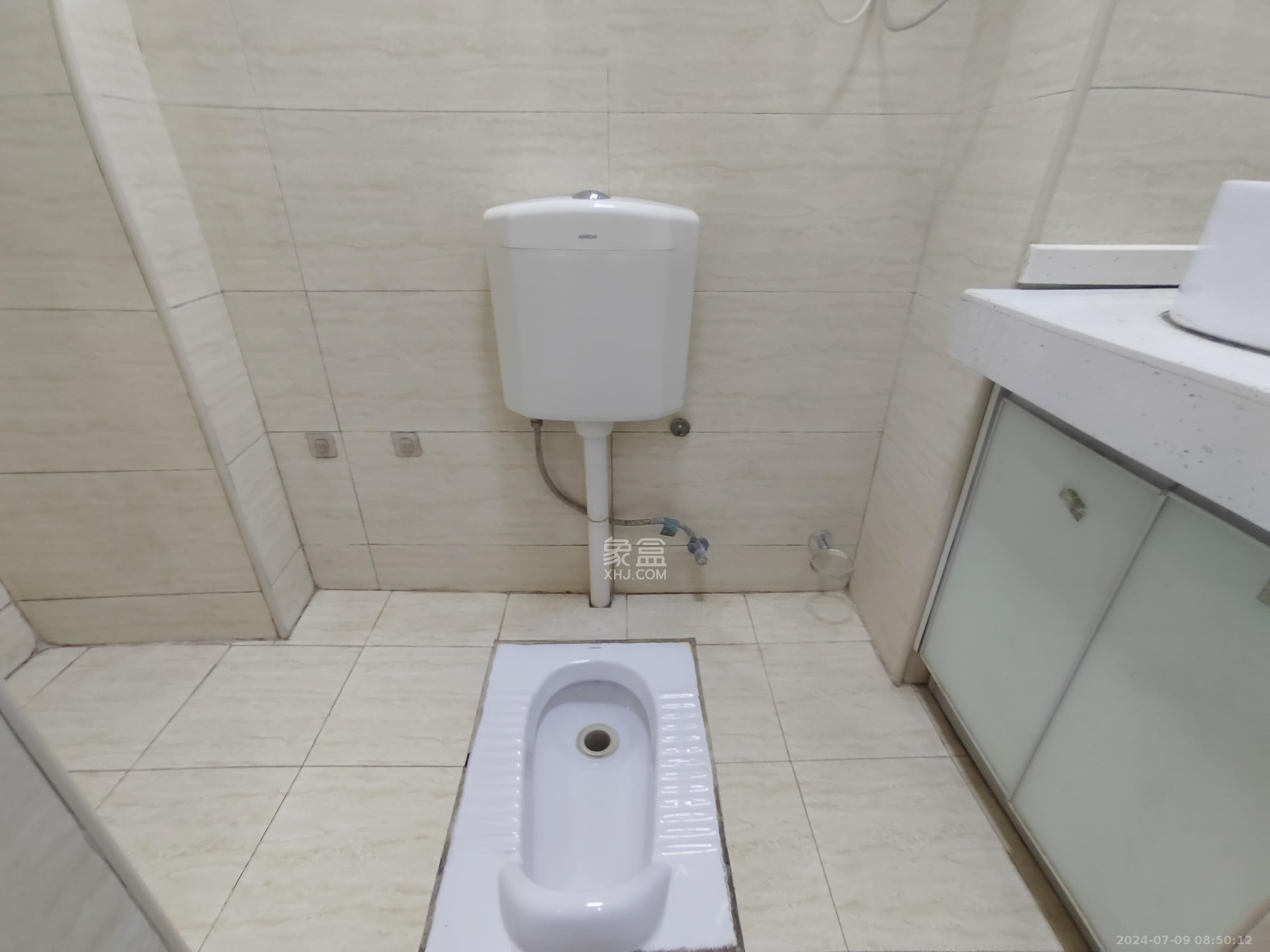 绿地中央广场 1室1厅1卫 1500.0元/月 绿地中央广场 1室1厅1卫 1500.0元/月室内图