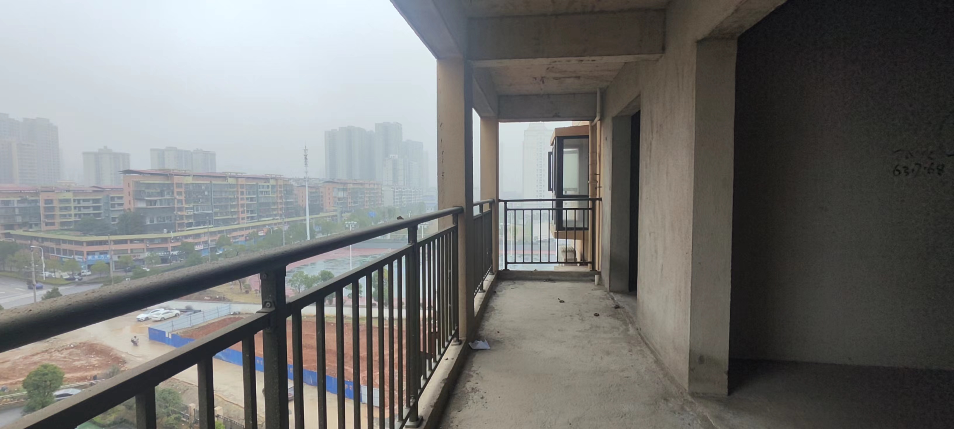 青春里 3室2厅2卫 1800.0元/月 青春里 3室2厅2卫 1800.0元/月室内图