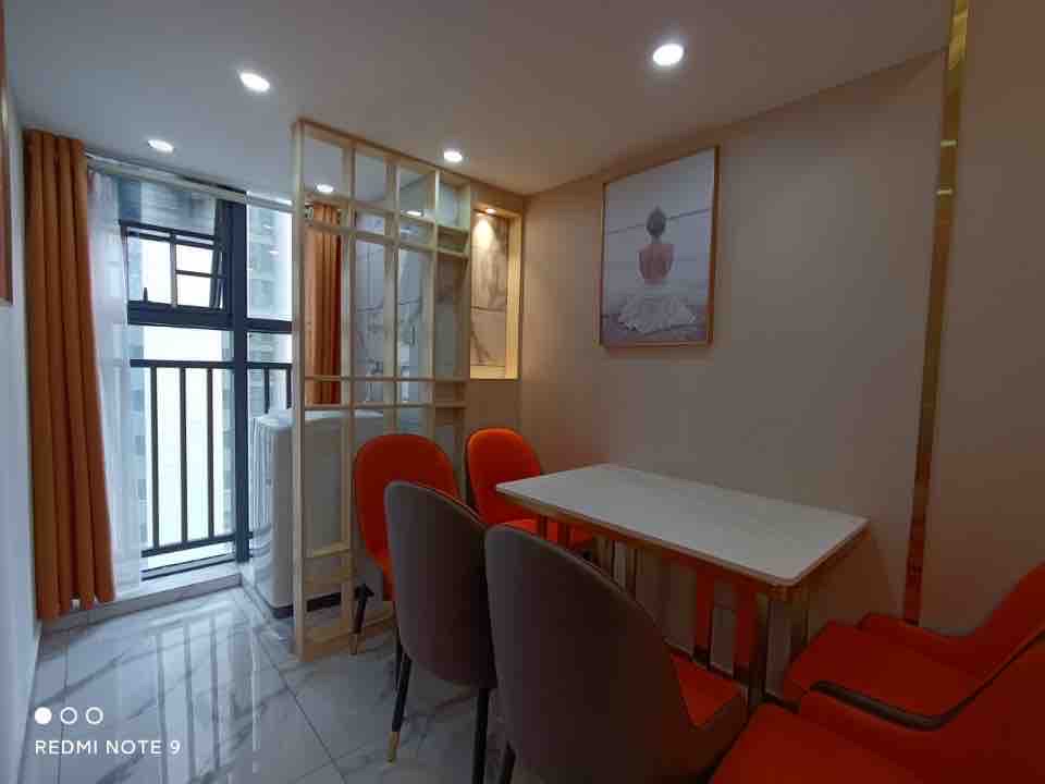 青春里 1室1厅1卫 1300.0元/月 青春里 1室1厅1卫 1300.0元/月室内图