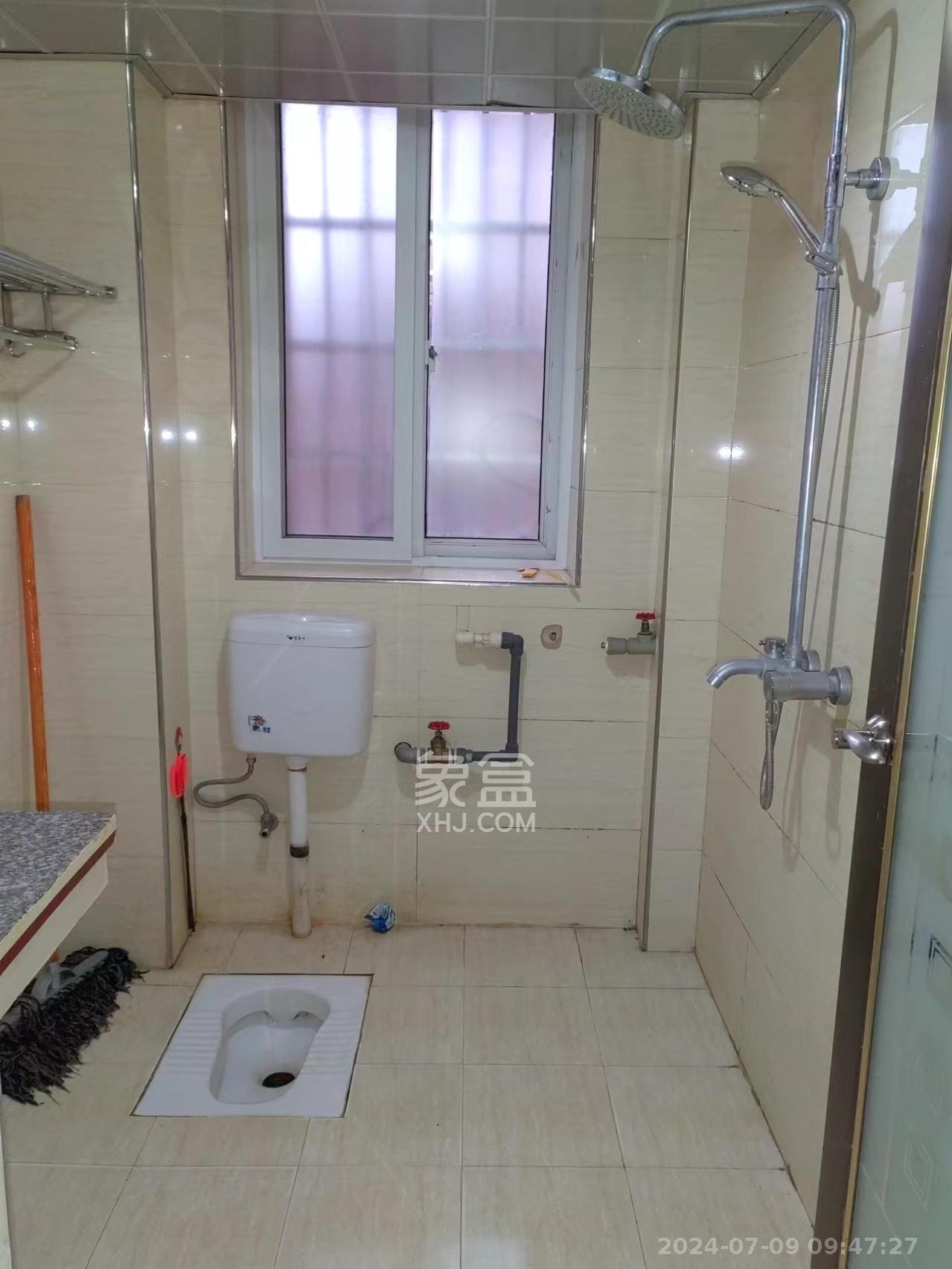 枫华府第 3室2厅1卫 1800.0元/月 枫华府第 3室2厅1卫 1800.0元/月室内图