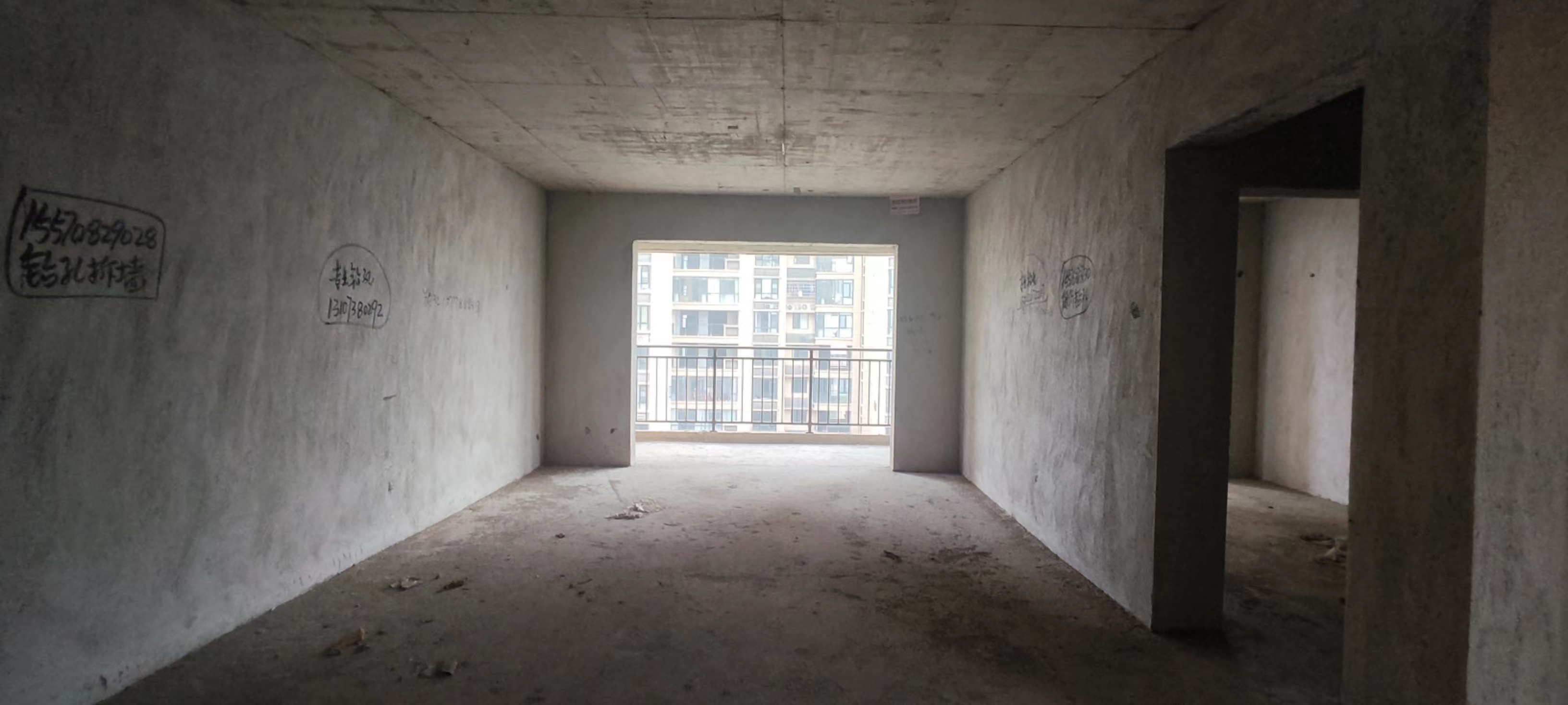 青春里 3室2厅2卫 1800.0元/月 青春里 3室2厅2卫 1800.0元/月室内图