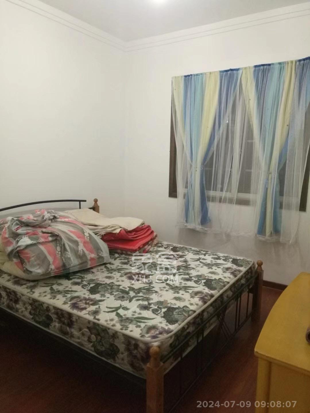 新桥小区  3室2厅2卫   1800.00元/月室内图
