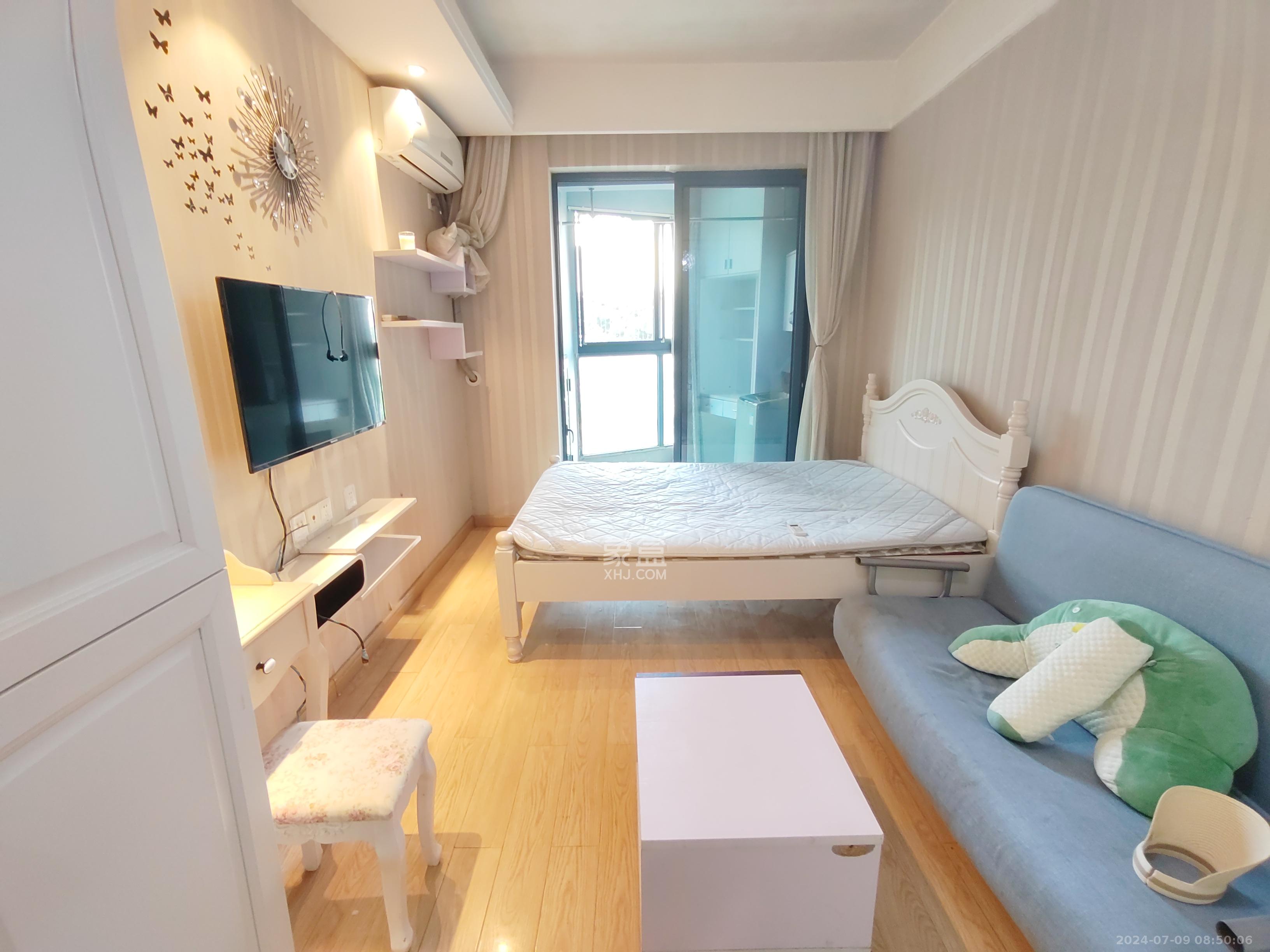 绿地中央广场 1室1厅1卫 1500.0元/月 绿地中央广场 1室1厅1卫 1500.0元/月室内图