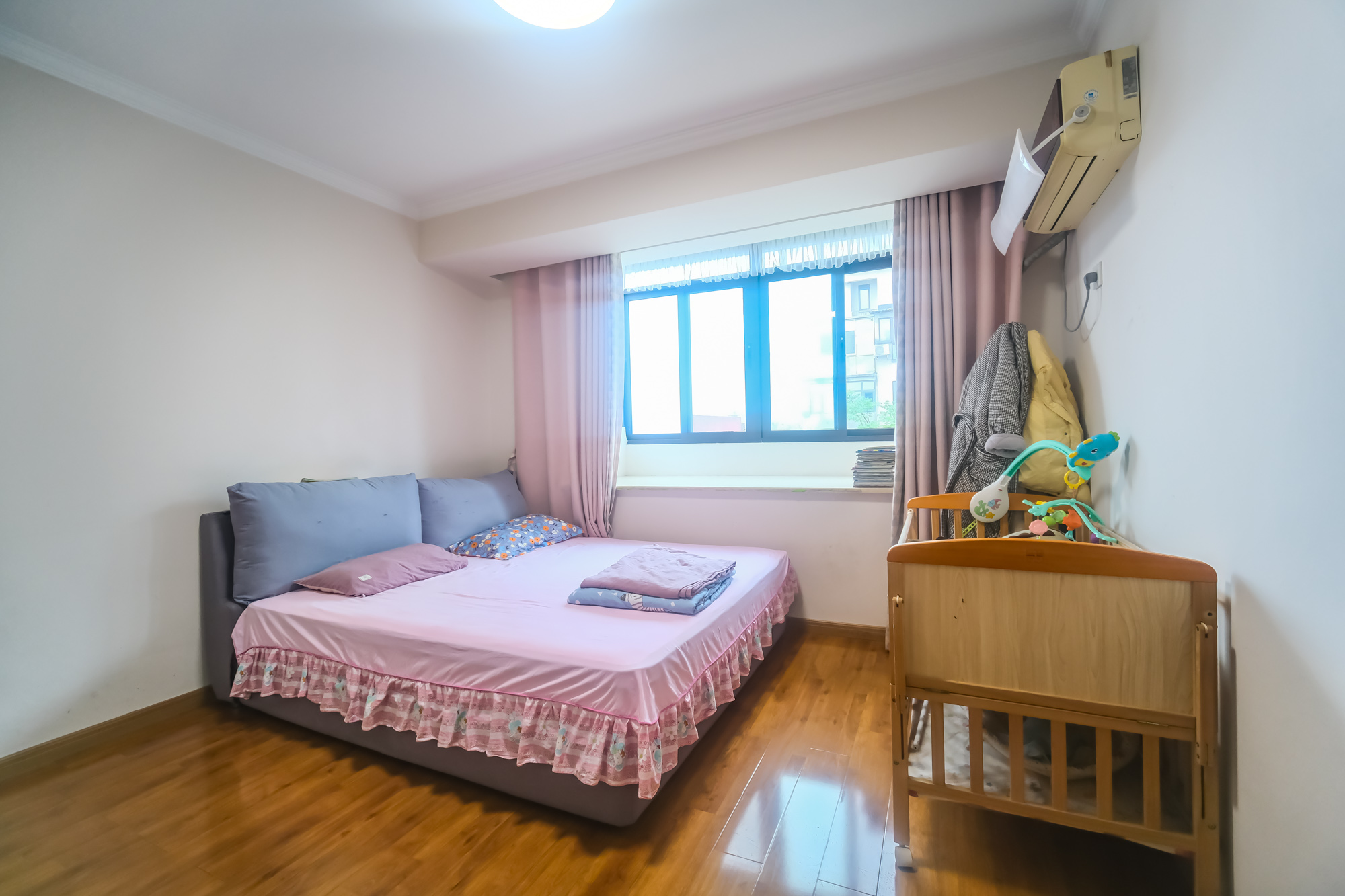 艾美潇湘 3室2厅2卫 102.0万 艾美潇湘 3室2厅2卫 102.0万卧室