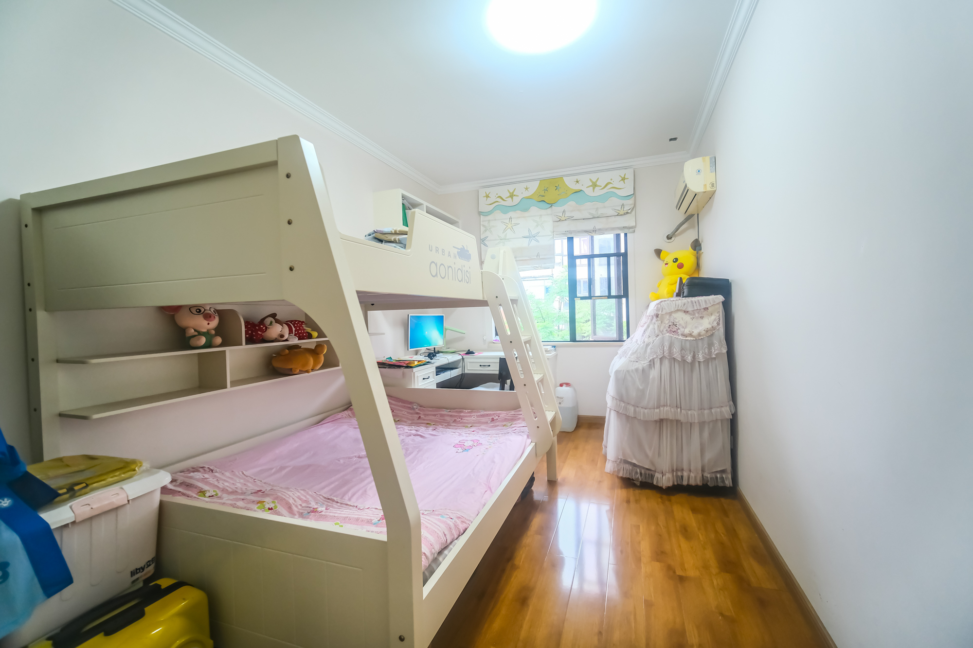 艾美潇湘 3室2厅2卫 102.0万 艾美潇湘 3室2厅2卫 102.0万卧室