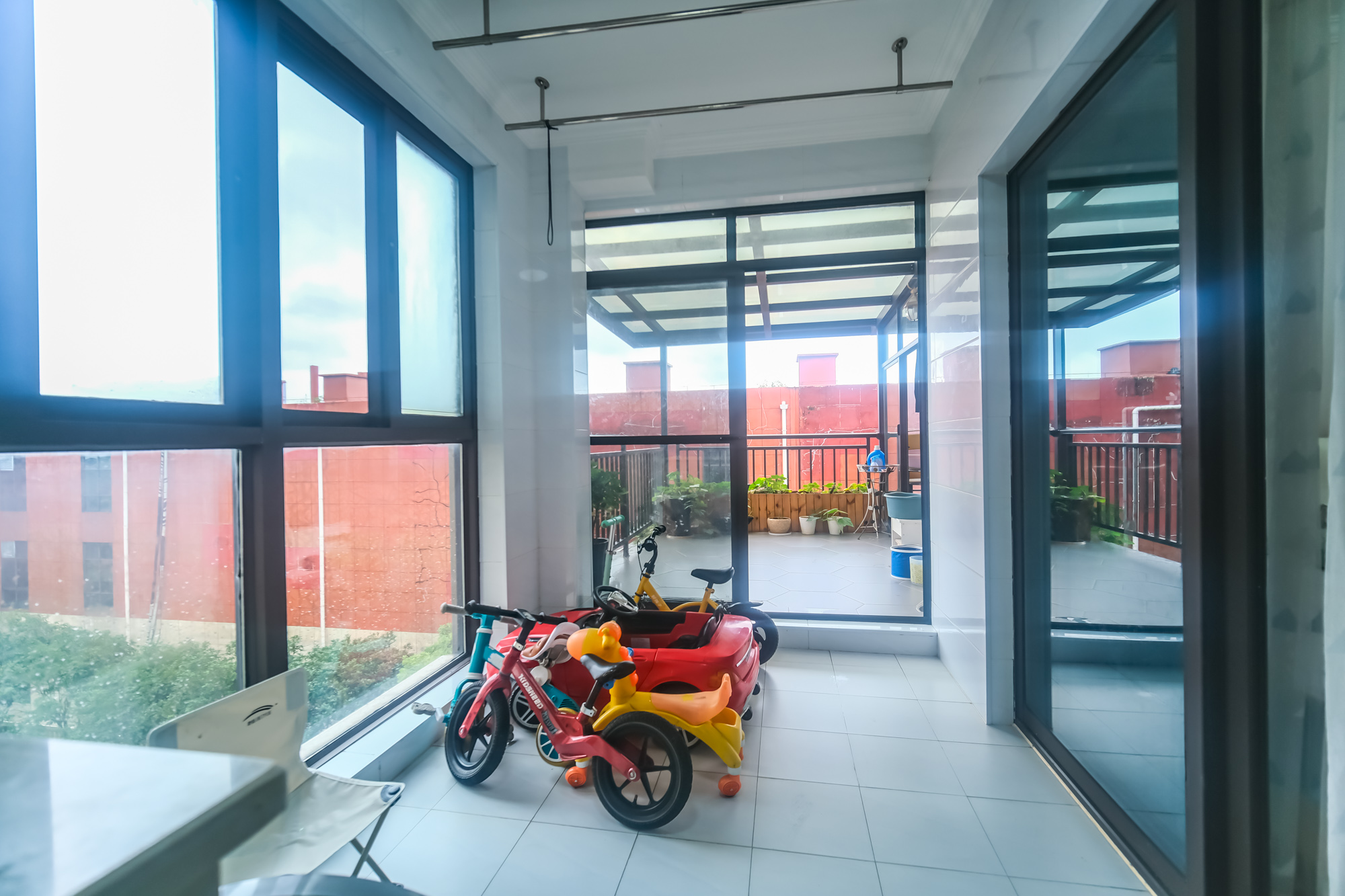 艾美潇湘 3室2厅2卫 102.0万 艾美潇湘 3室2厅2卫 102.0万阳台