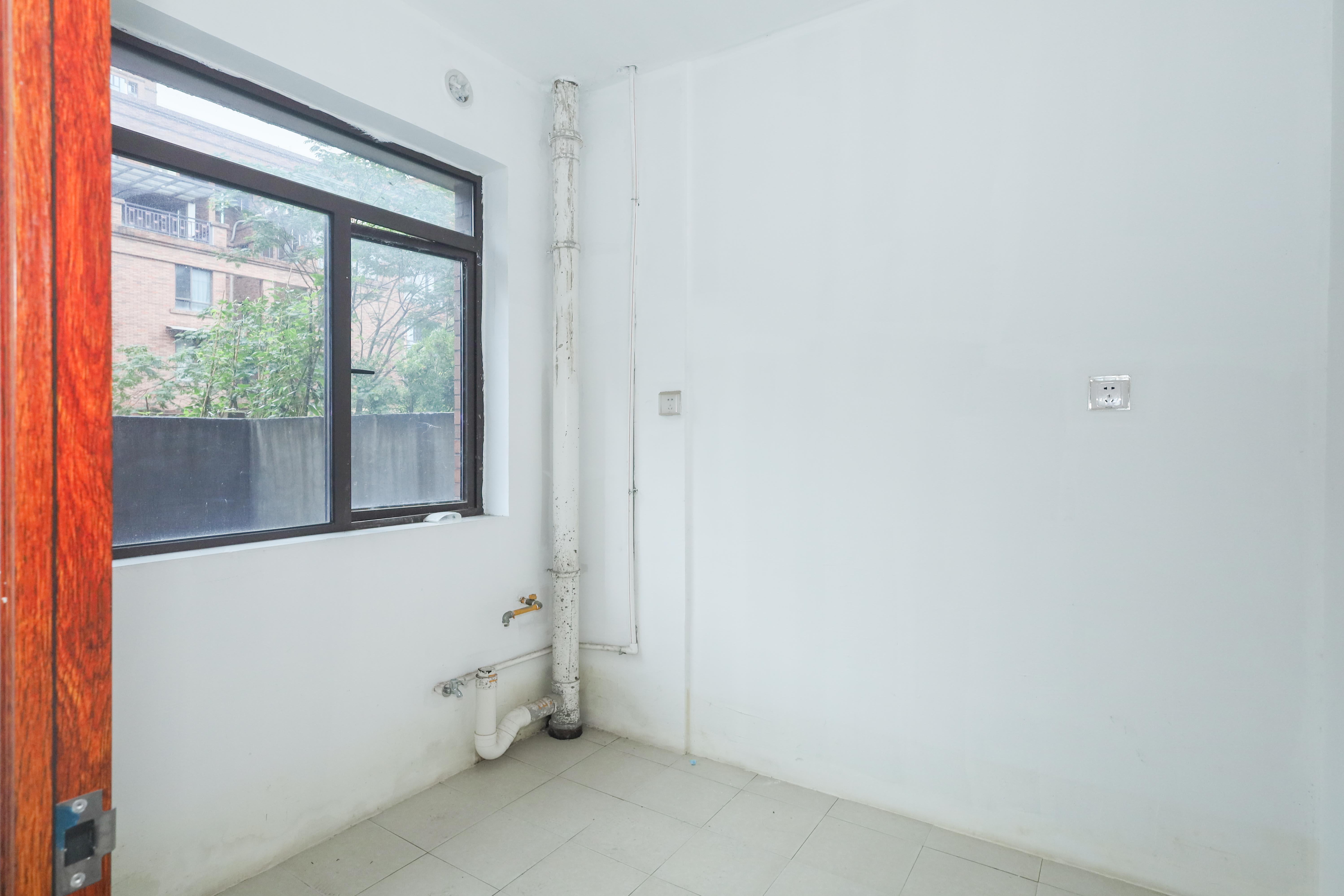 中冶中央公园 4室2厅2卫 210.00万 中冶中央公园 4室2厅2卫 210.00万厨房