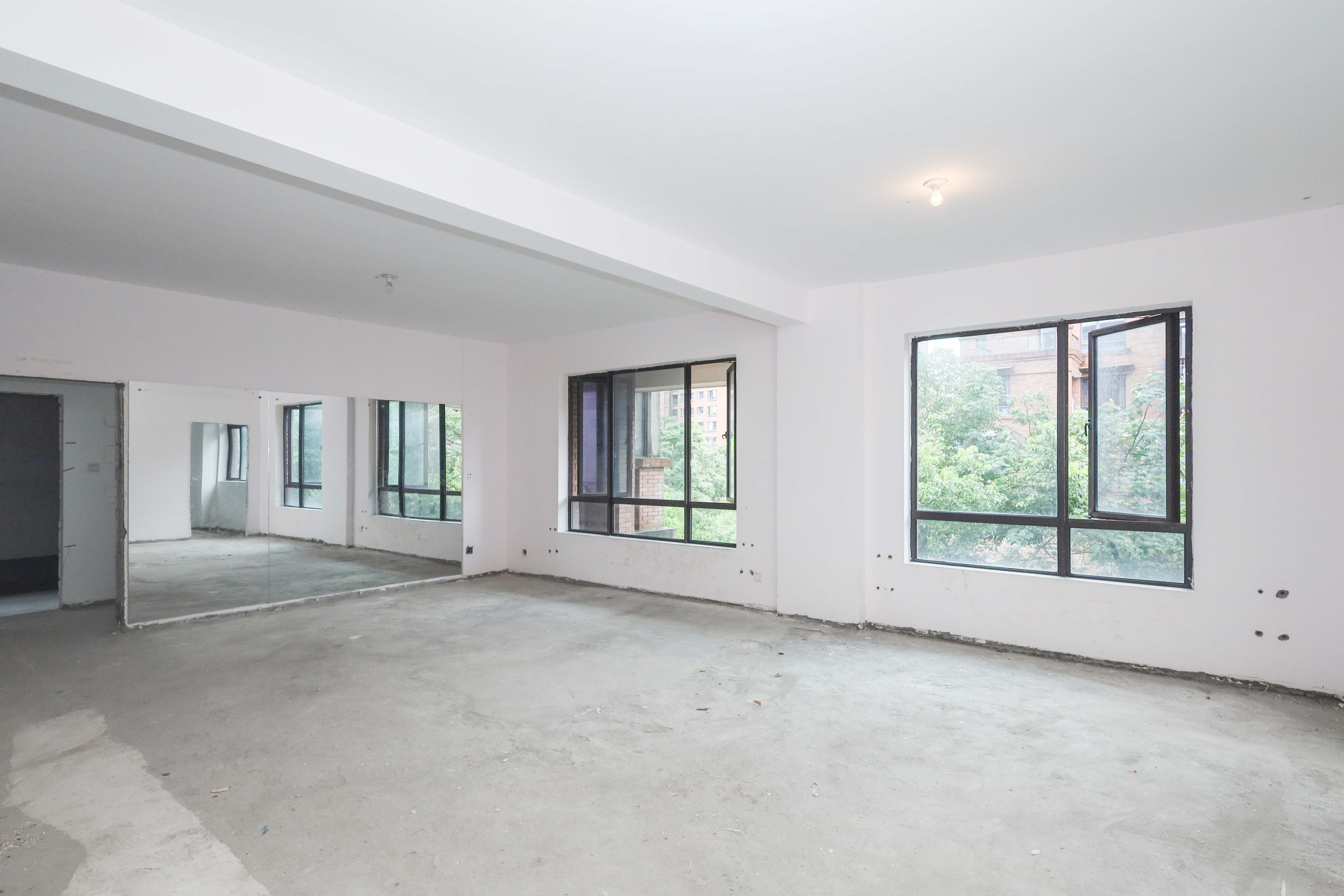 中冶中央公园 4室2厅2卫 210.00万 中冶中央公园 4室2厅2卫 210.00万客厅