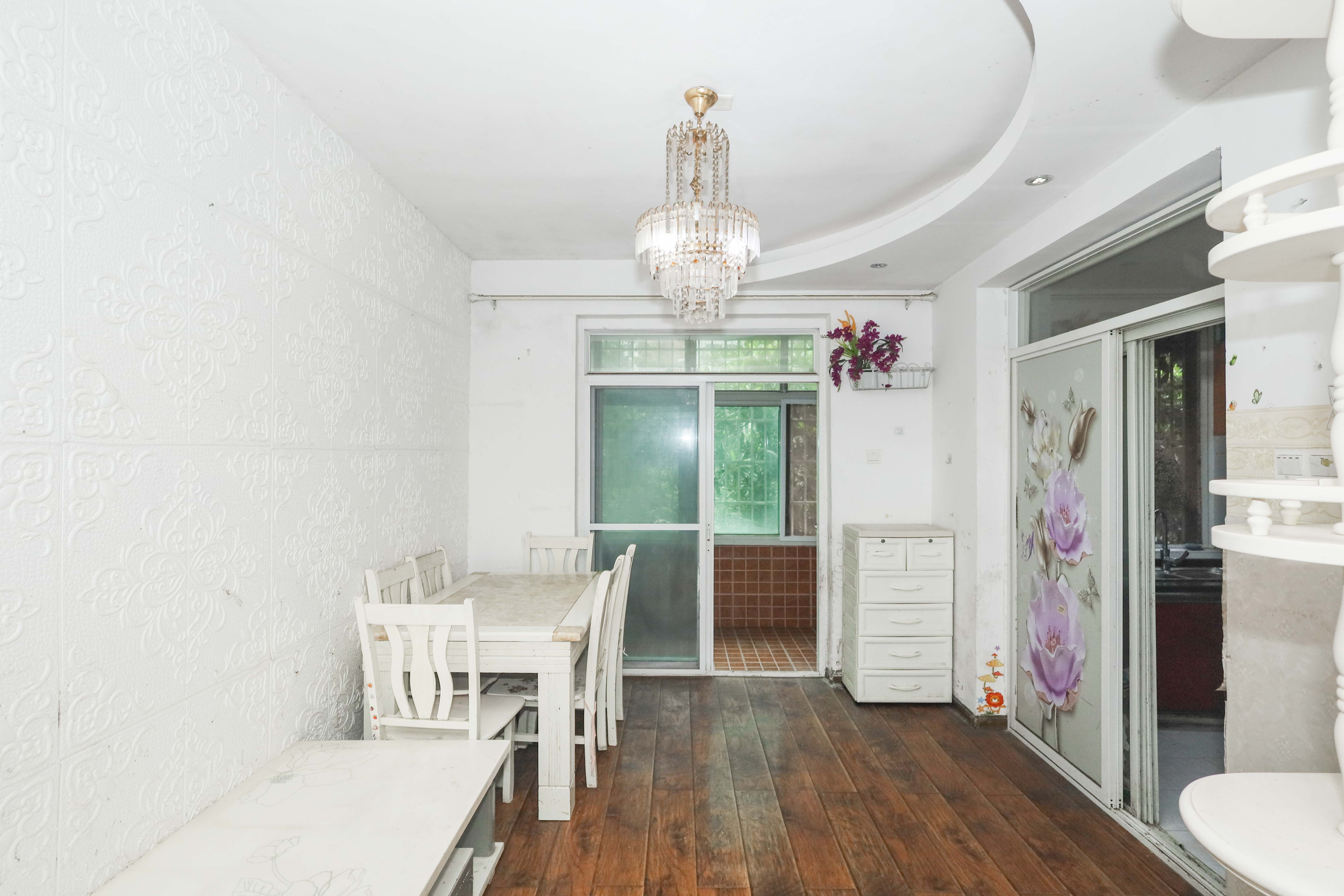 山水英伦 2室1厅1卫 64.0万 山水英伦 2室1厅1卫 64.0万其他