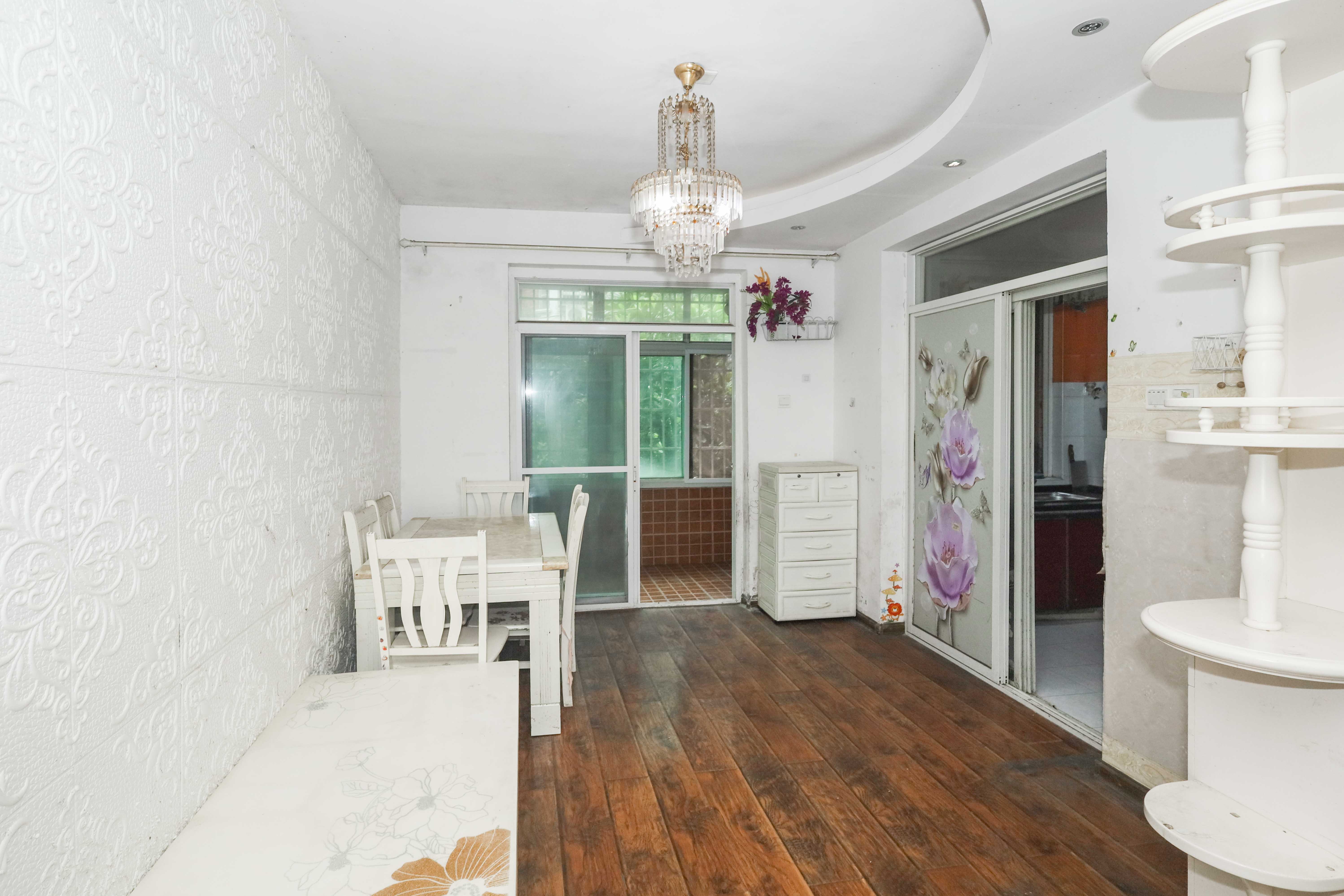 山水英伦 2室1厅1卫 64.0万 山水英伦 2室1厅1卫 64.0万其他