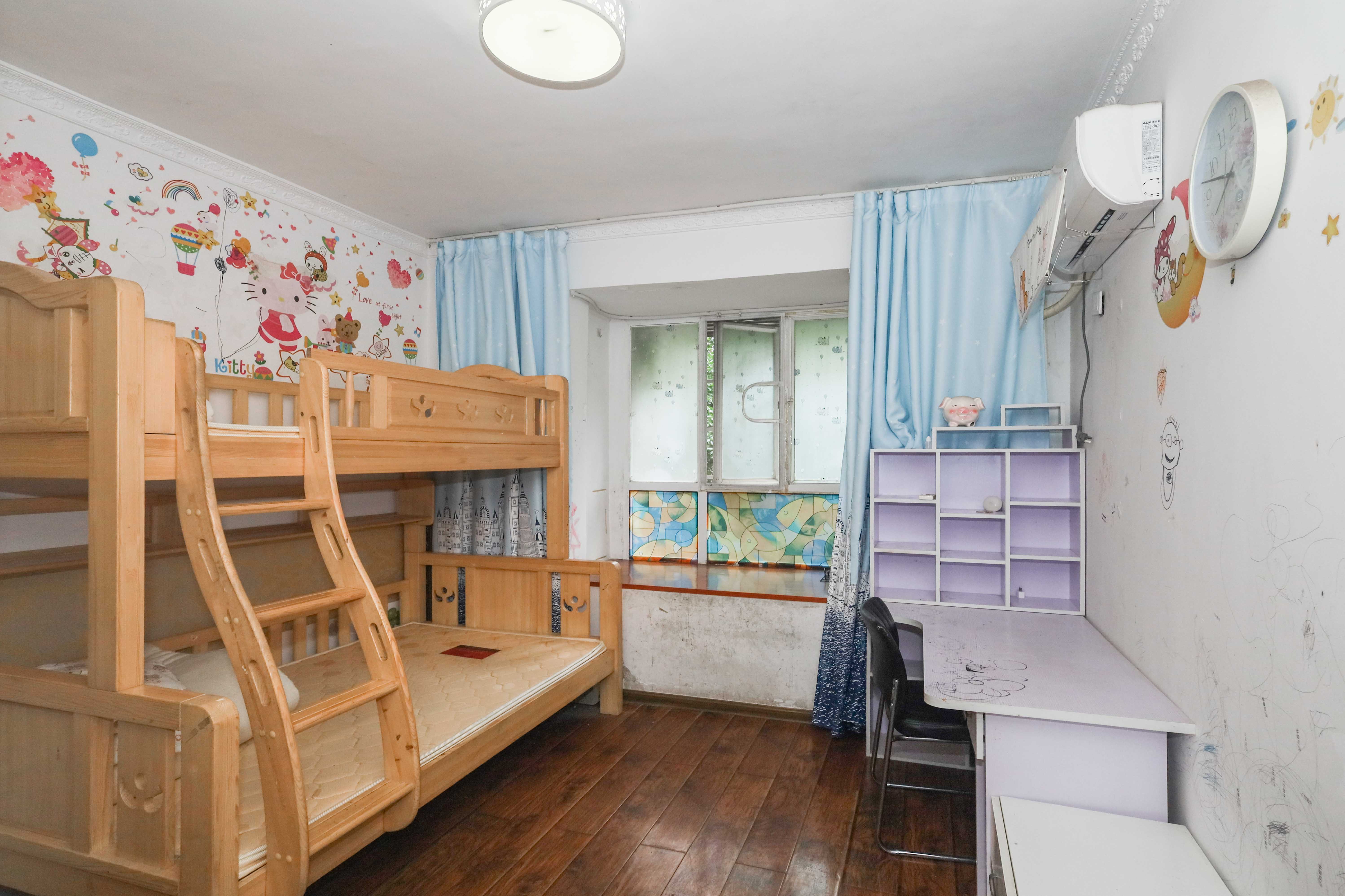 山水英伦 2室1厅1卫 64.0万 山水英伦 2室1厅1卫 64.0万卧室