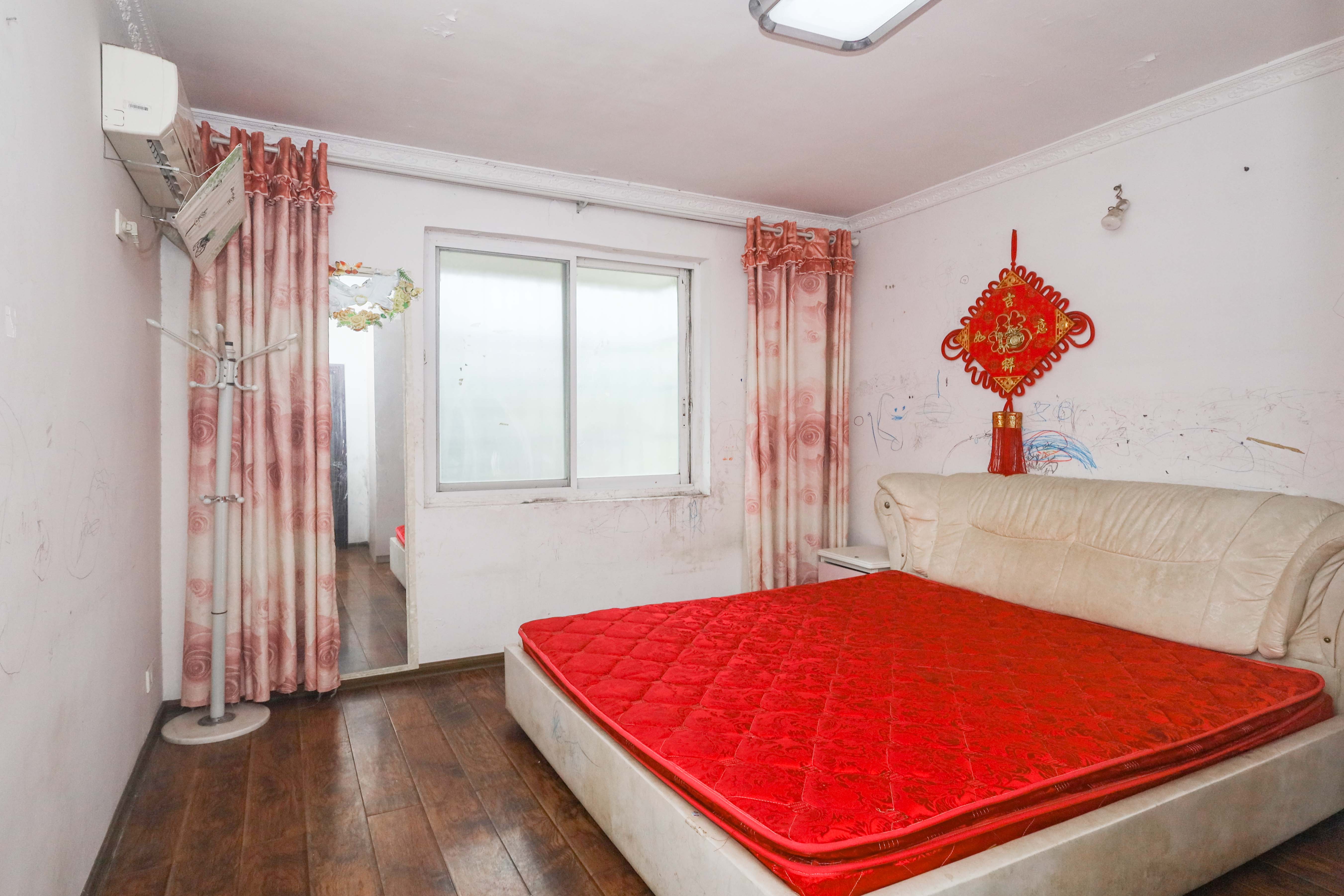 山水英伦 2室1厅1卫 64.0万 山水英伦 2室1厅1卫 64.0万卧室