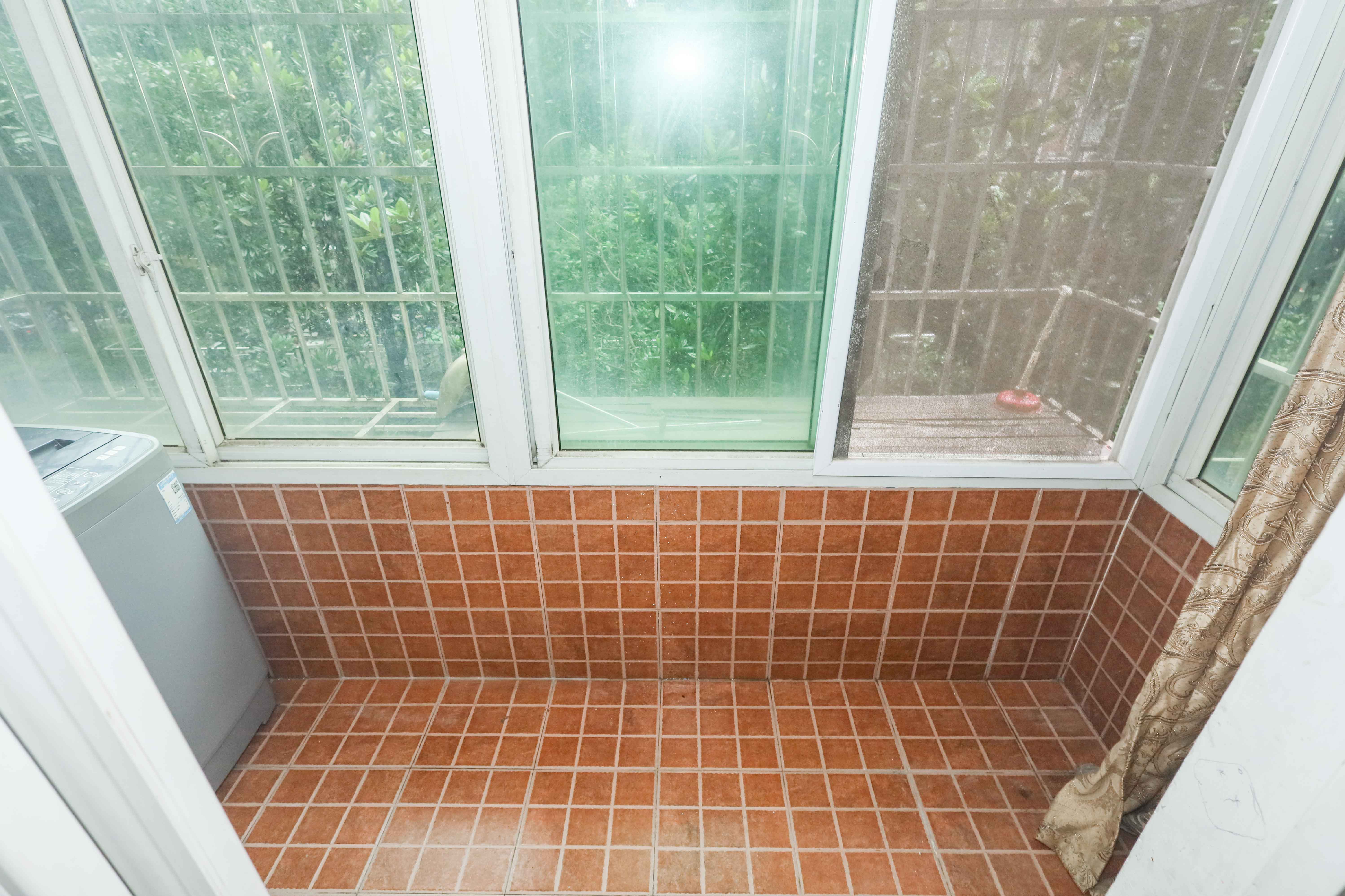 山水英伦 2室1厅1卫 64.0万 山水英伦 2室1厅1卫 64.0万阳台