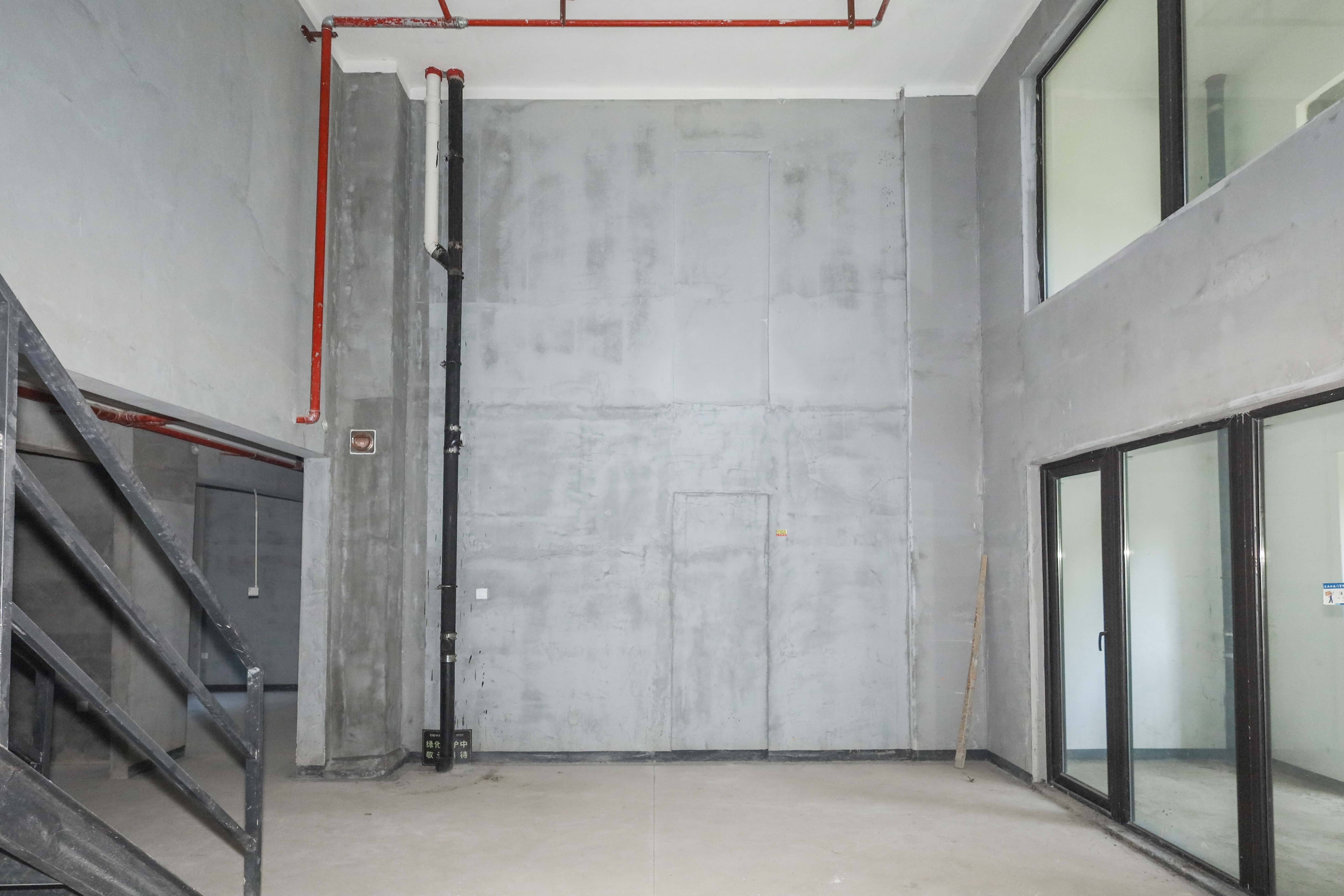 建发央著  4室2厅1卫    195.0万客厅