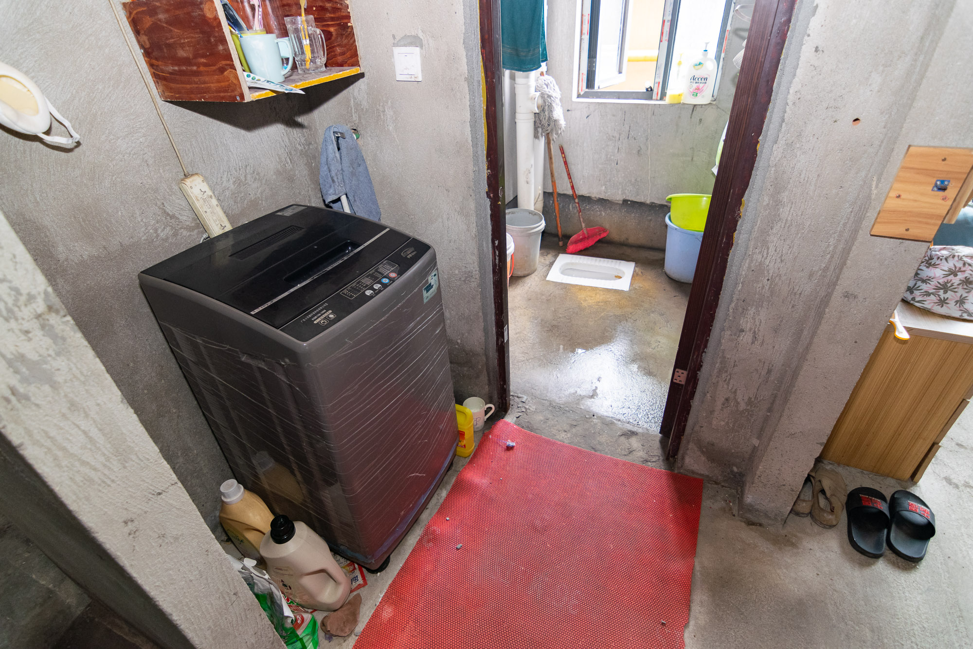 澳海望洲府  3室2厅2卫    69.8万卫生间