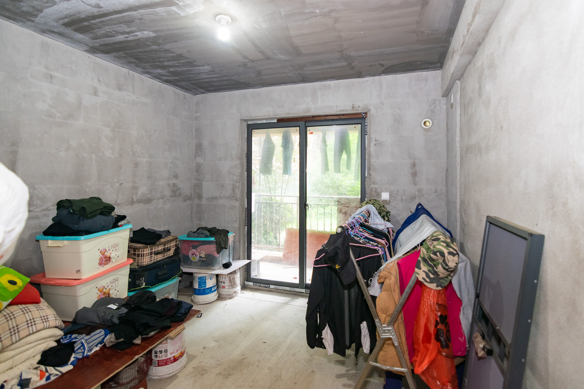 澳海望洲府  3室2厅2卫    69.8万卧室