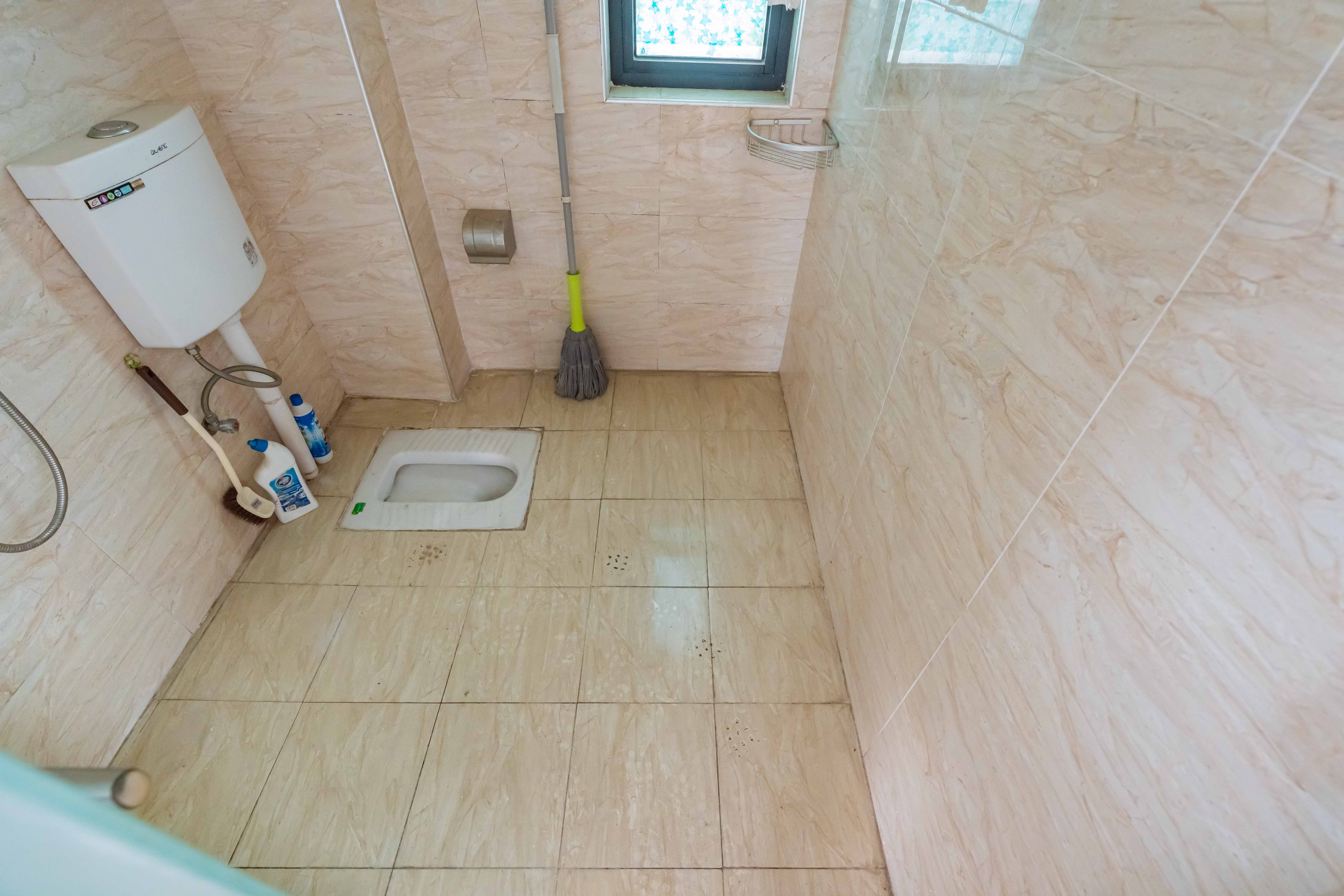 藏珑湖上国际花园  3室2厅1卫    78.0万 藏珑湖上国际花园  3室2厅1卫    78.0万卫生间