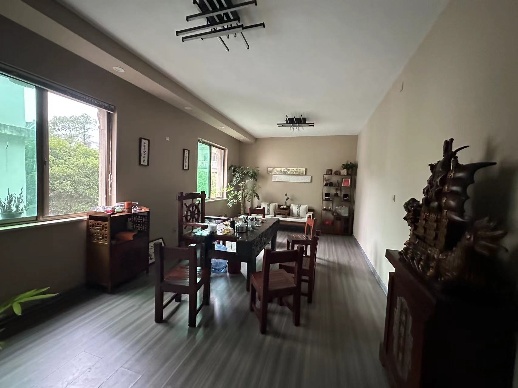 燎原新村  5室3厅4卫    242.0万 燎原新村  5室3厅4卫    242.0万室内图