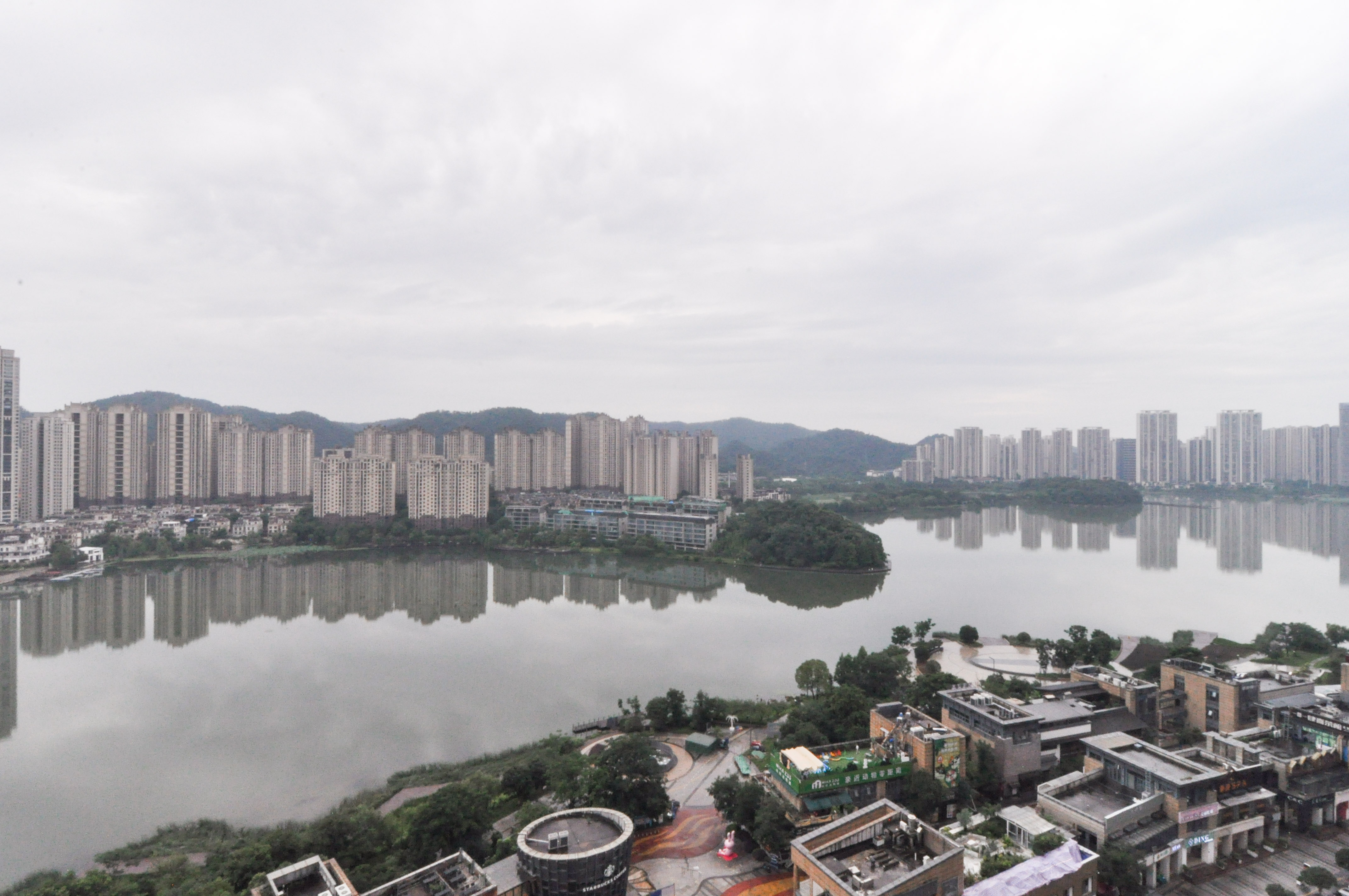 中建梅溪湖中心  5室2厅3卫    387.97万其他