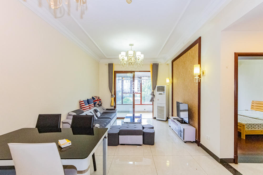 恒大御景半岛湘江苑（恒大御景半岛一期）  2室2厅1卫    73.0万