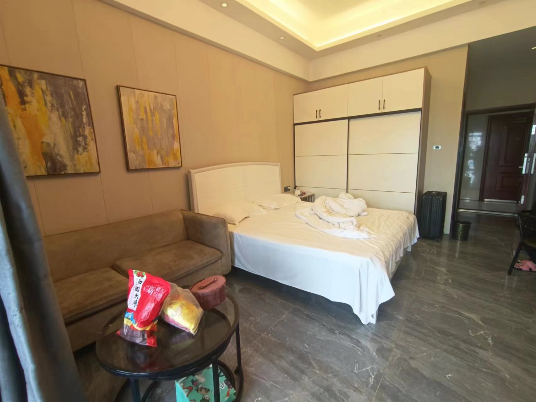 流金岁月-华晨国际 1室1厅1卫 34.8万 流金岁月-华晨国际 1室1厅1卫 34.8万室内图