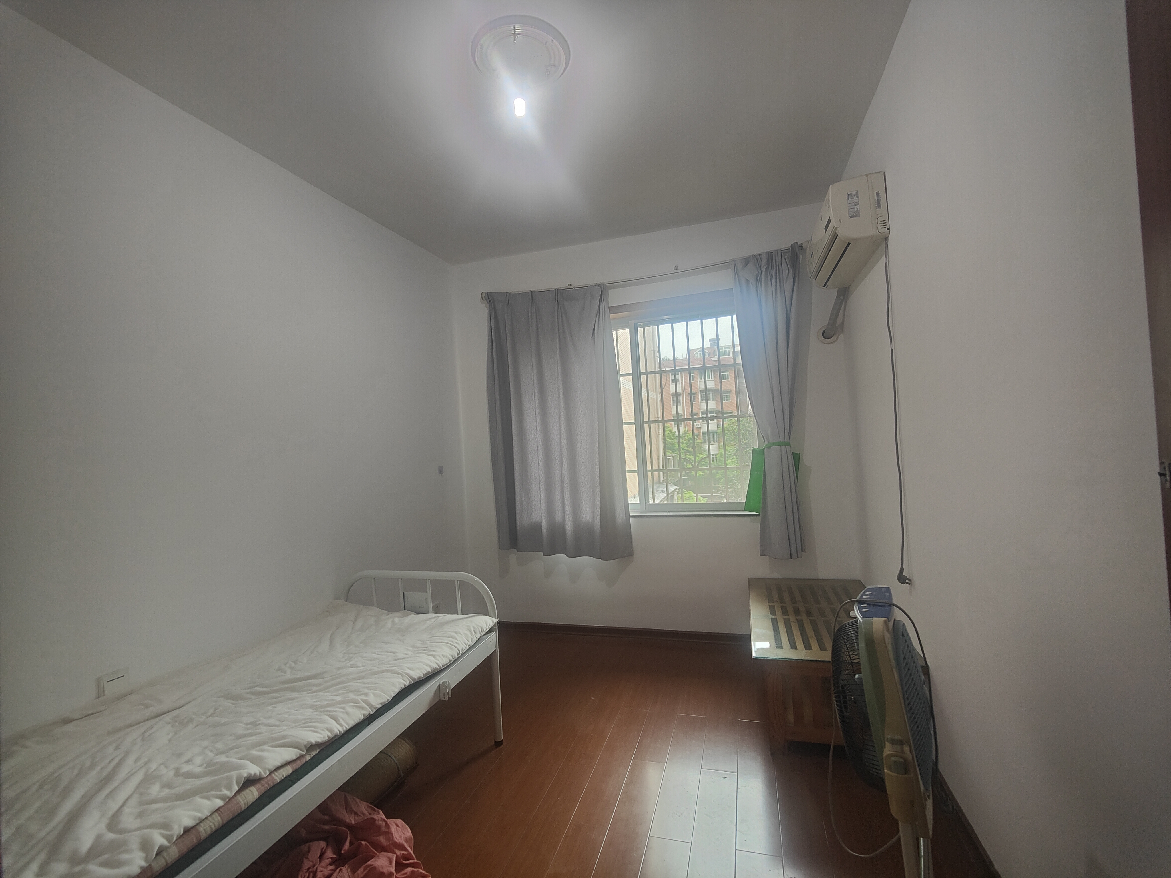 天台小区 4室2厅2卫 68.0万 天台小区 4室2厅2卫 68.0万室内图