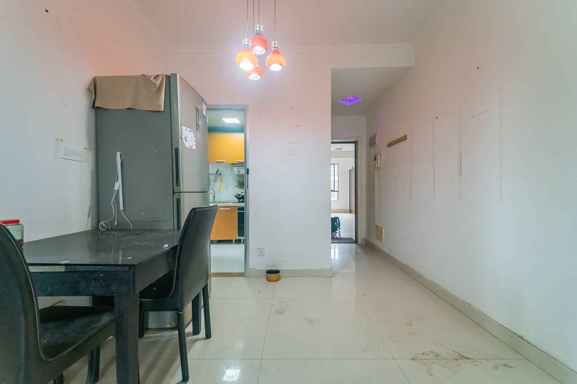 华润凤凰城一期  2室2厅1卫    56.0万客厅