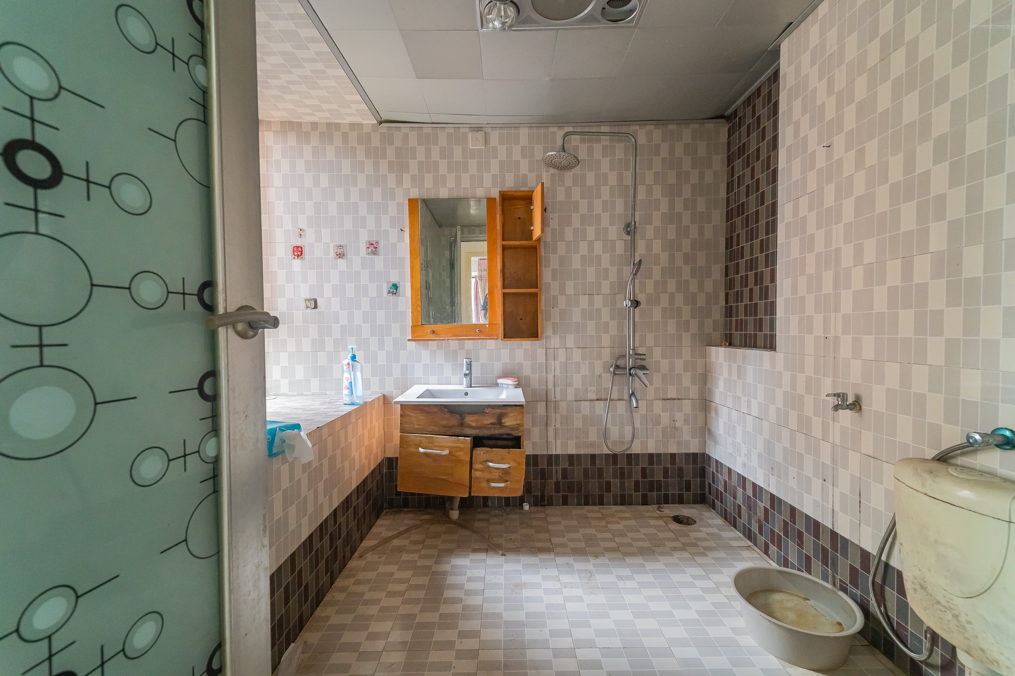 华润凤凰城一期  2室2厅1卫    56.0万卫生间