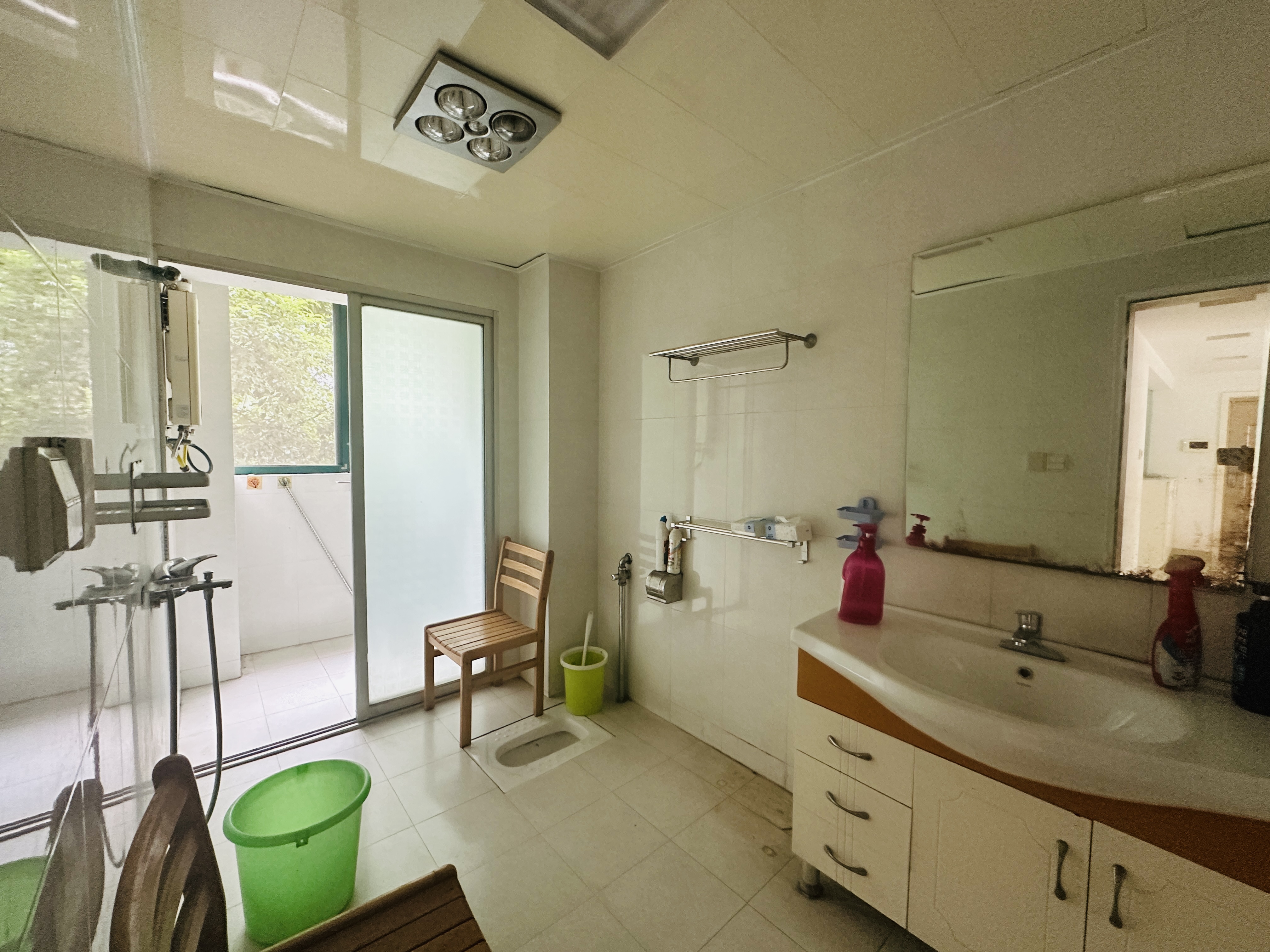 亲亲家园 4室2厅2卫 75.0万 亲亲家园 4室2厅2卫 75.0万室内图