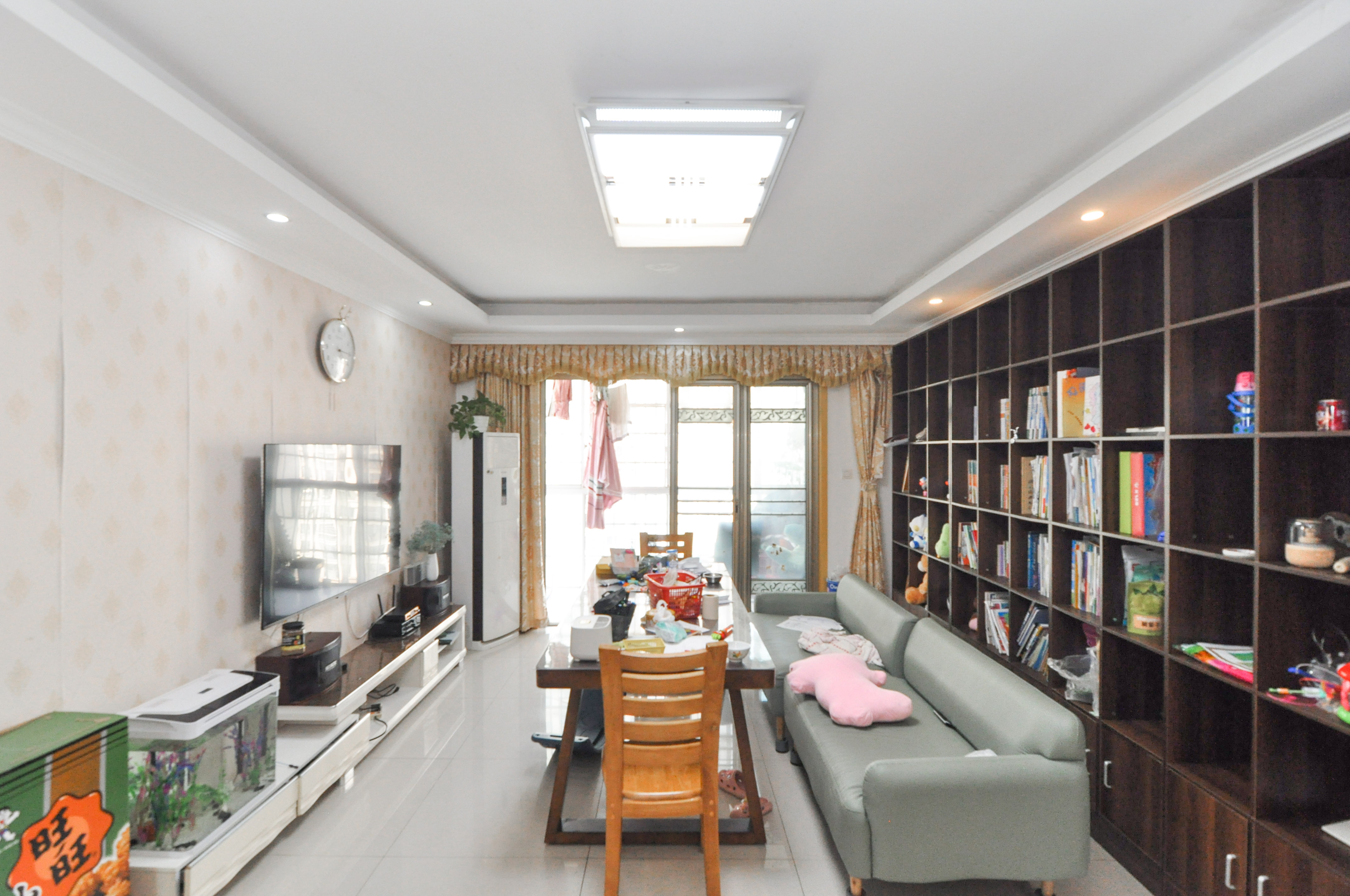 中房F联邦  3室2厅2卫    110.0万 中房F联邦  3室2厅2卫    110.0万客厅