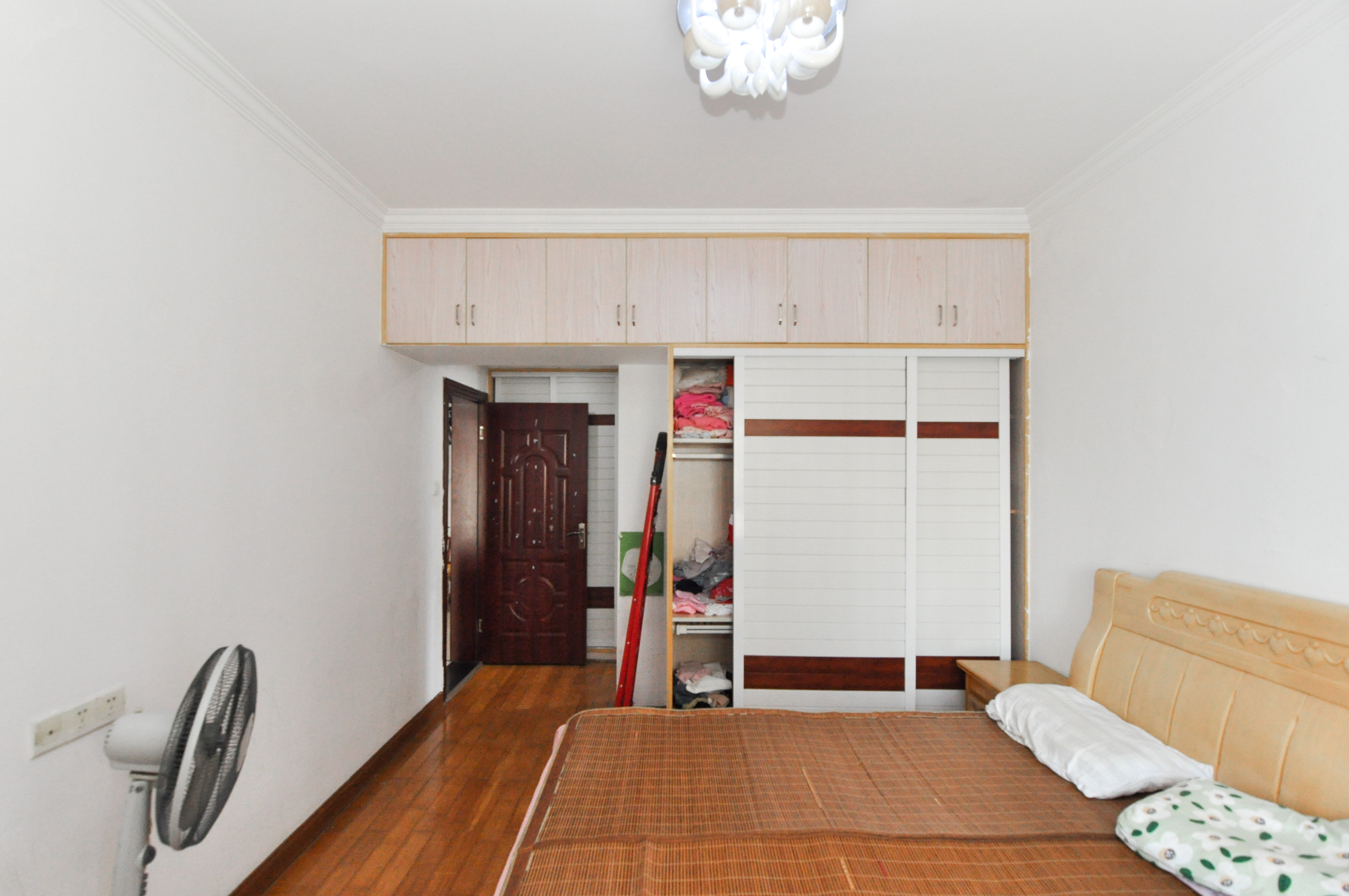 中房F联邦  3室2厅2卫    110.0万 中房F联邦  3室2厅2卫    110.0万其他