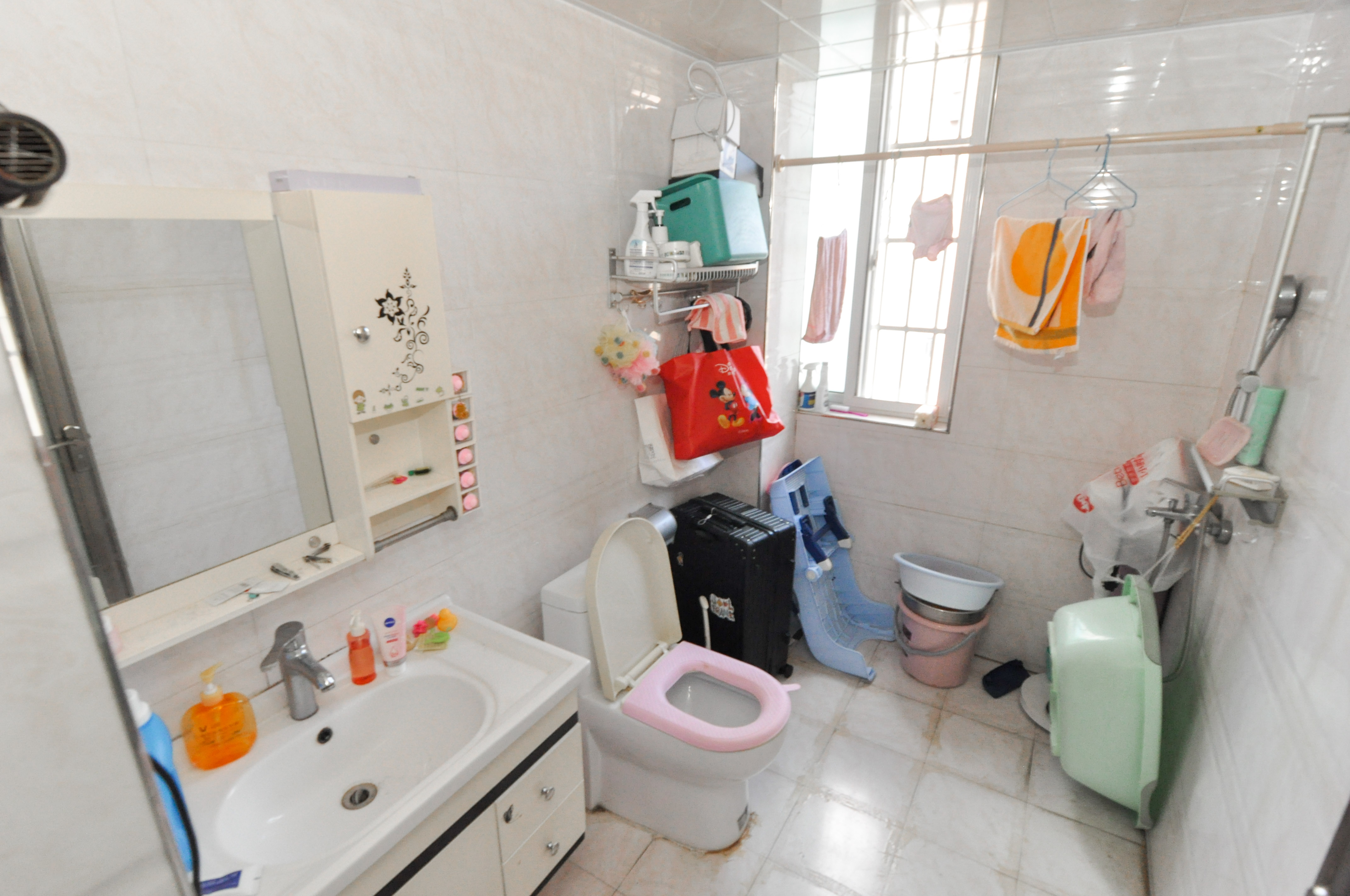 中房F联邦  3室2厅2卫    110.0万 中房F联邦  3室2厅2卫    110.0万卫生间