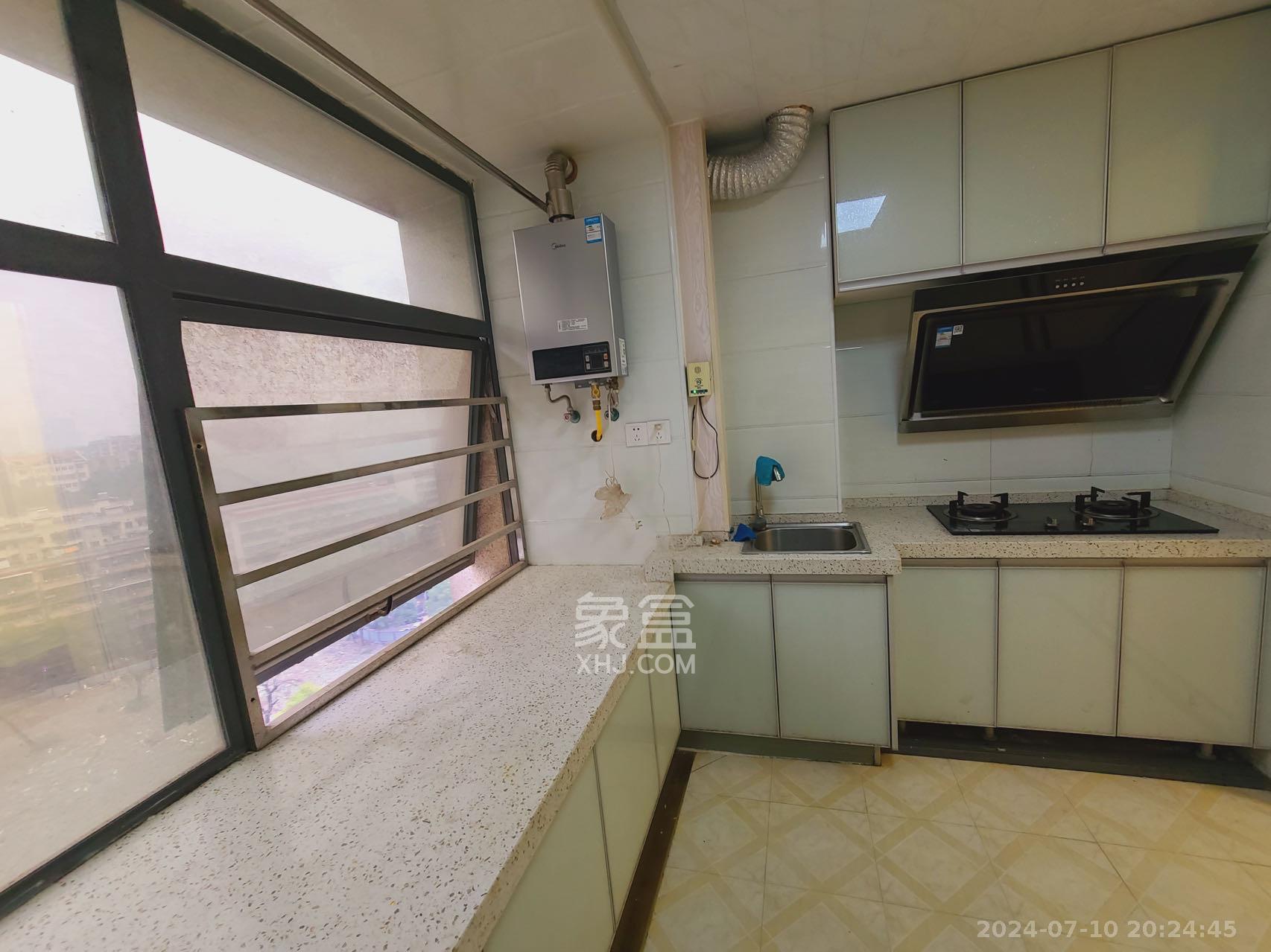 蓝湾国际广场  1室1厅1卫    1800.0元/月室内图