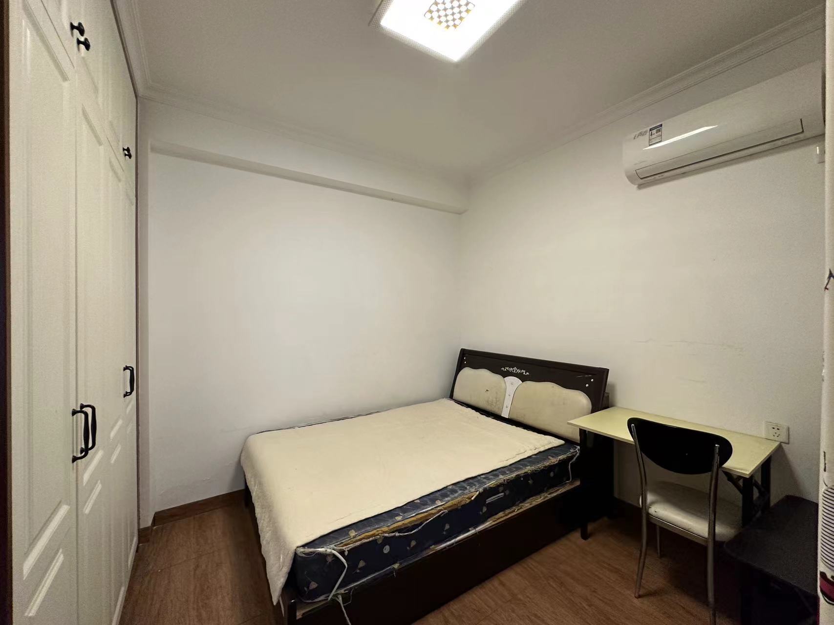 泰山公馆 3室2厅2卫 75.8万 泰山公馆 3室2厅2卫 75.8万室内图