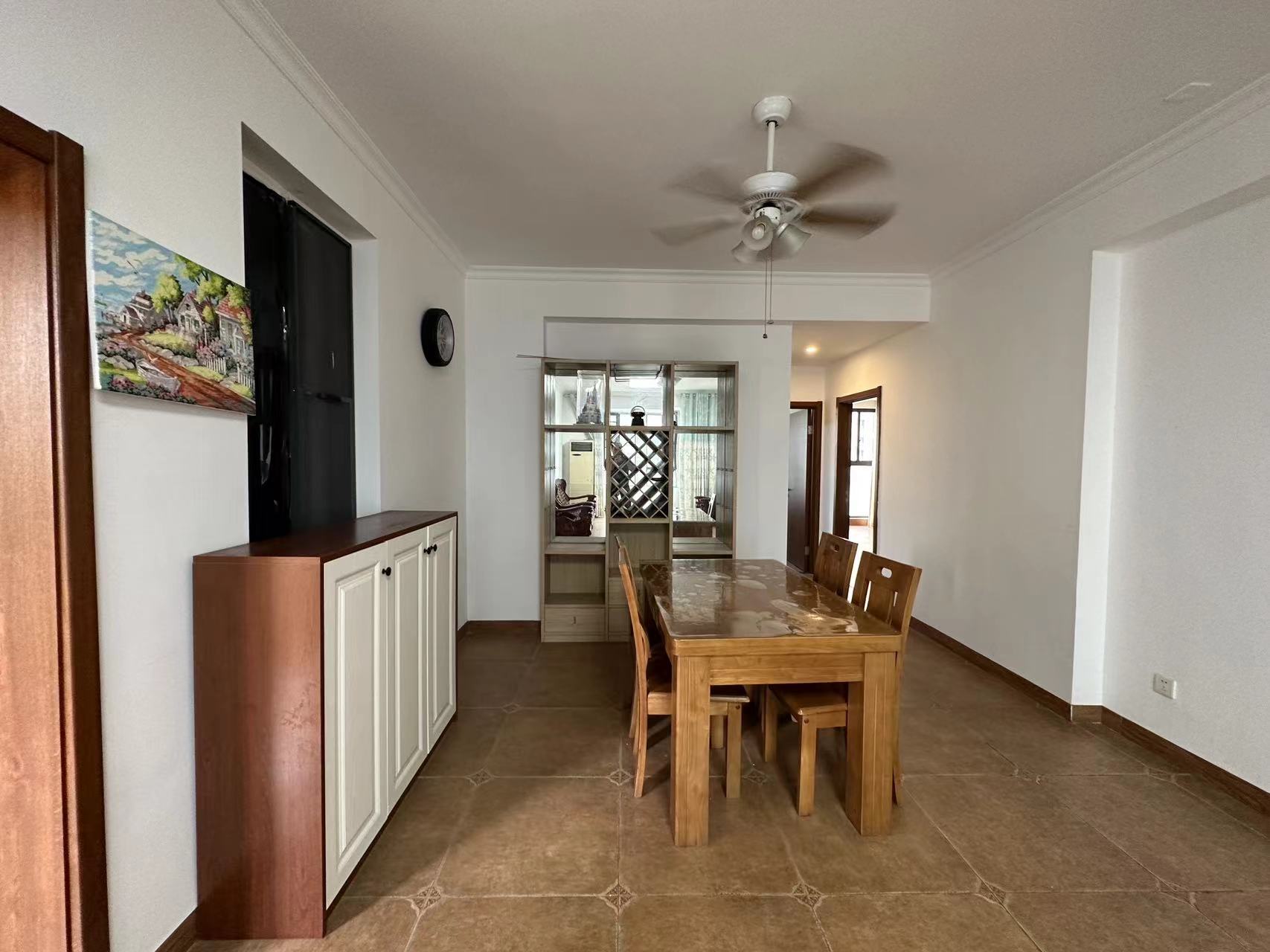 泰山公馆 3室2厅2卫 75.8万 泰山公馆 3室2厅2卫 75.8万室内图