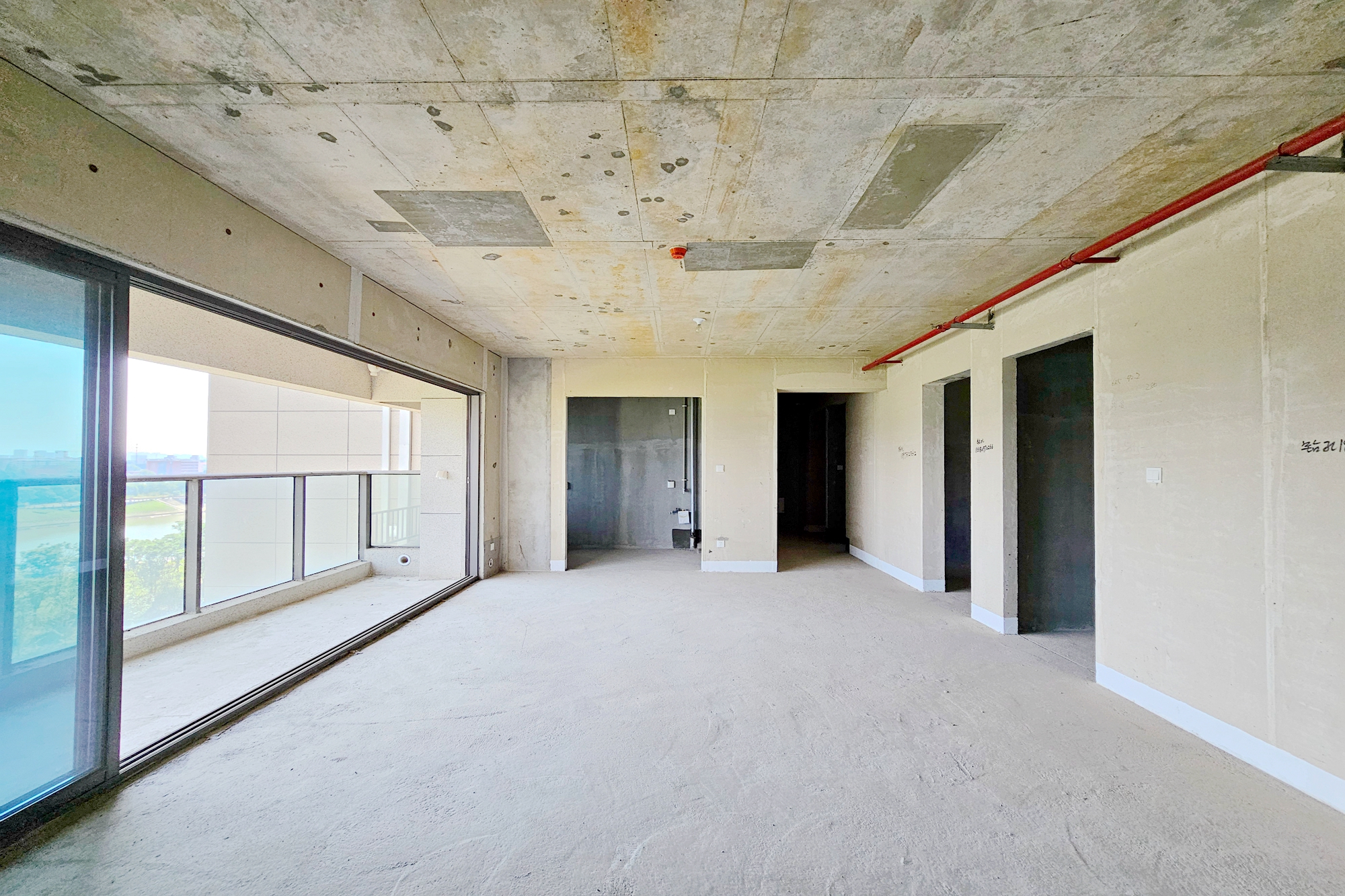 阳光城尚东湾凌云府 4室2厅2卫 160.0万 阳光城尚东湾凌云府 4室2厅2卫 160.0万客厅