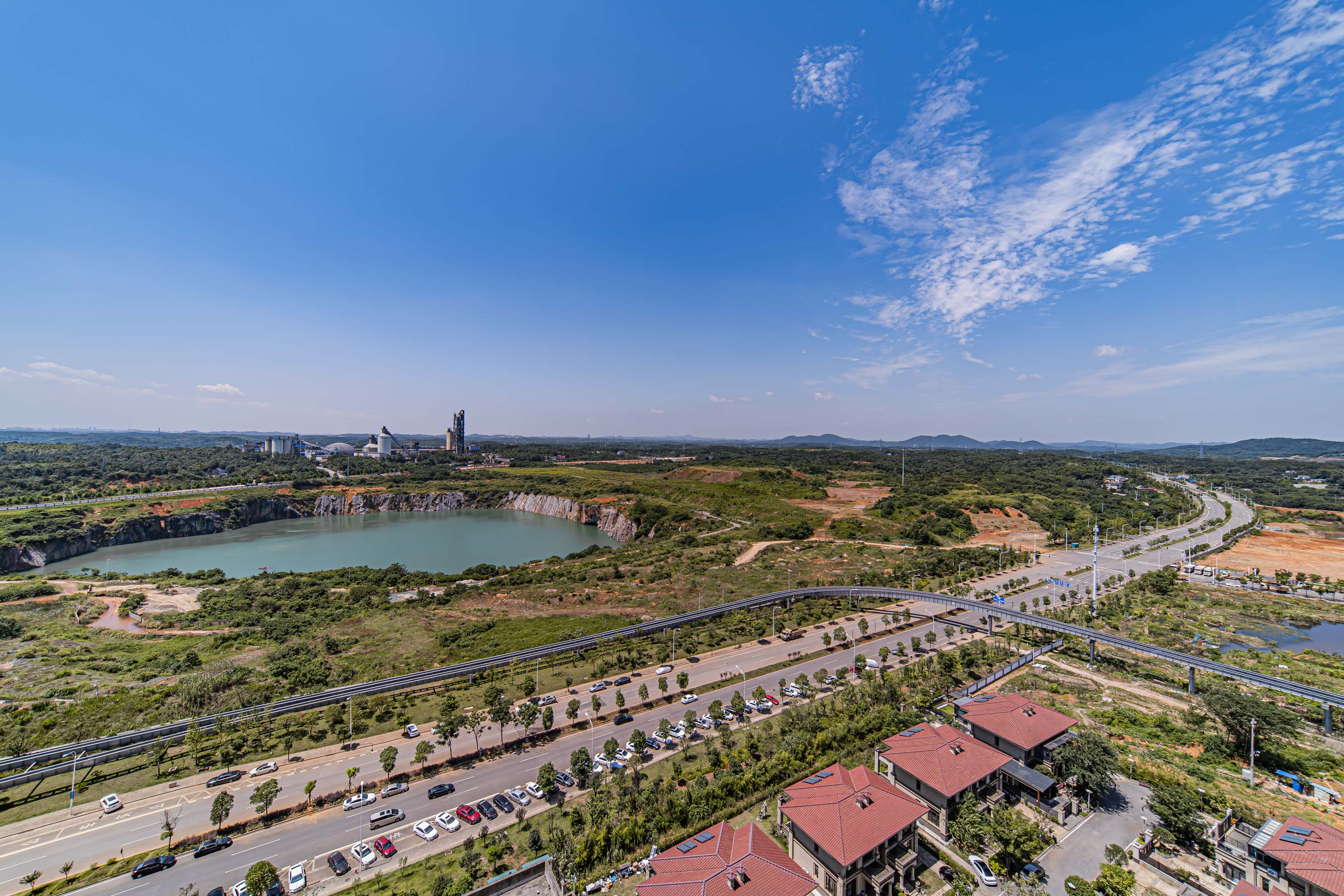 恒大文化旅游城B区  3室2厅2卫   115.00万其他