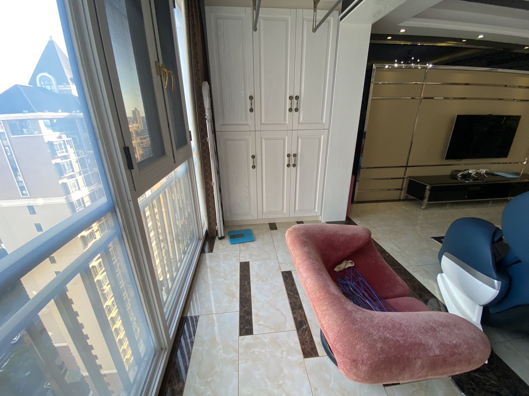 华晨御园 3室2厅2卫 98.0万 华晨御园 3室2厅2卫 98.0万室内图