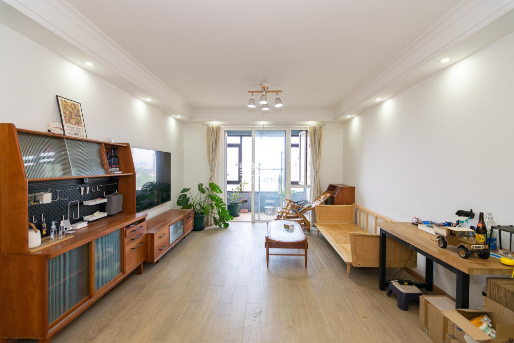 金地三千府(金地湖山樾、金地自在城) 4室2厅2卫 93.0万