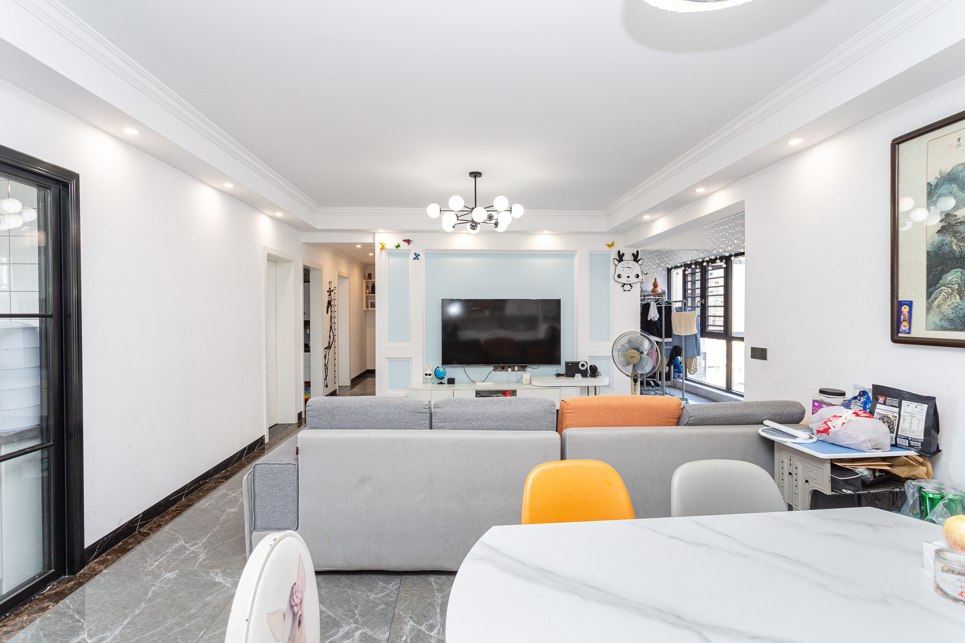 勤诚达新界 3室2厅1卫 128.0万 勤诚达新界 3室2厅1卫 128.0万客厅