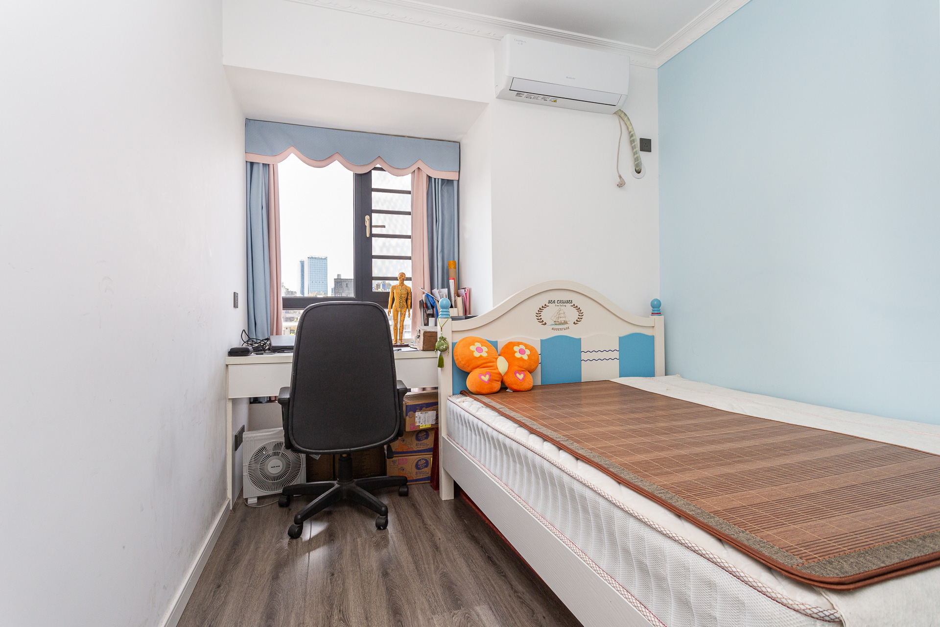 勤诚达新界 3室2厅1卫 128.0万 勤诚达新界 3室2厅1卫 128.0万卧室