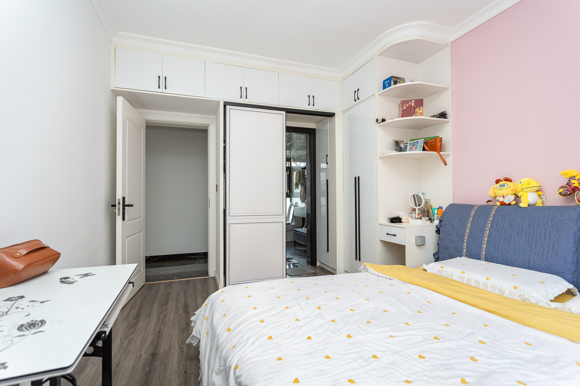 勤诚达新界 3室2厅1卫 128.0万 勤诚达新界 3室2厅1卫 128.0万卧室