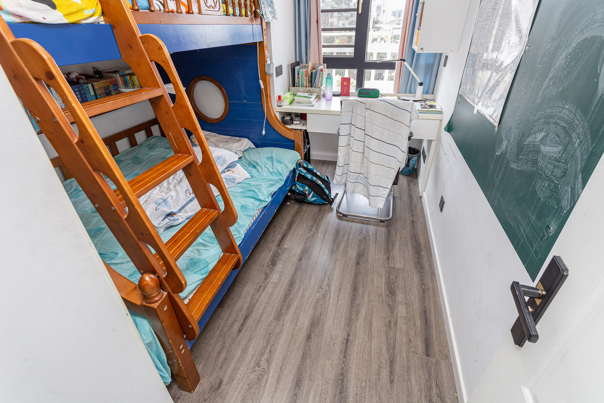 勤诚达新界 3室2厅1卫 128.0万 勤诚达新界 3室2厅1卫 128.0万卧室