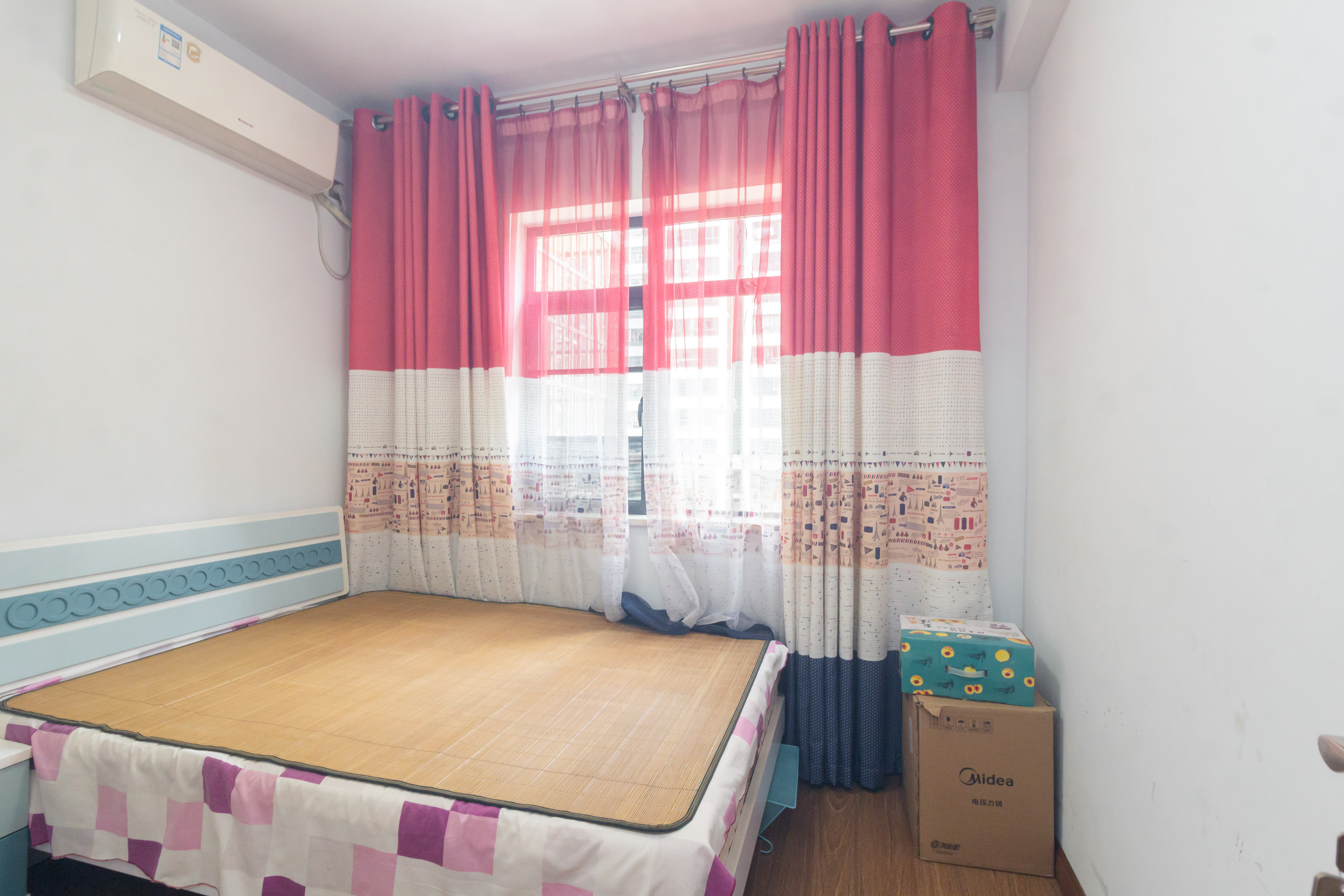 中国铁建国际城二期 4室2厅2卫 85.0万 中国铁建国际城二期 4室2厅2卫 85.0万卧室