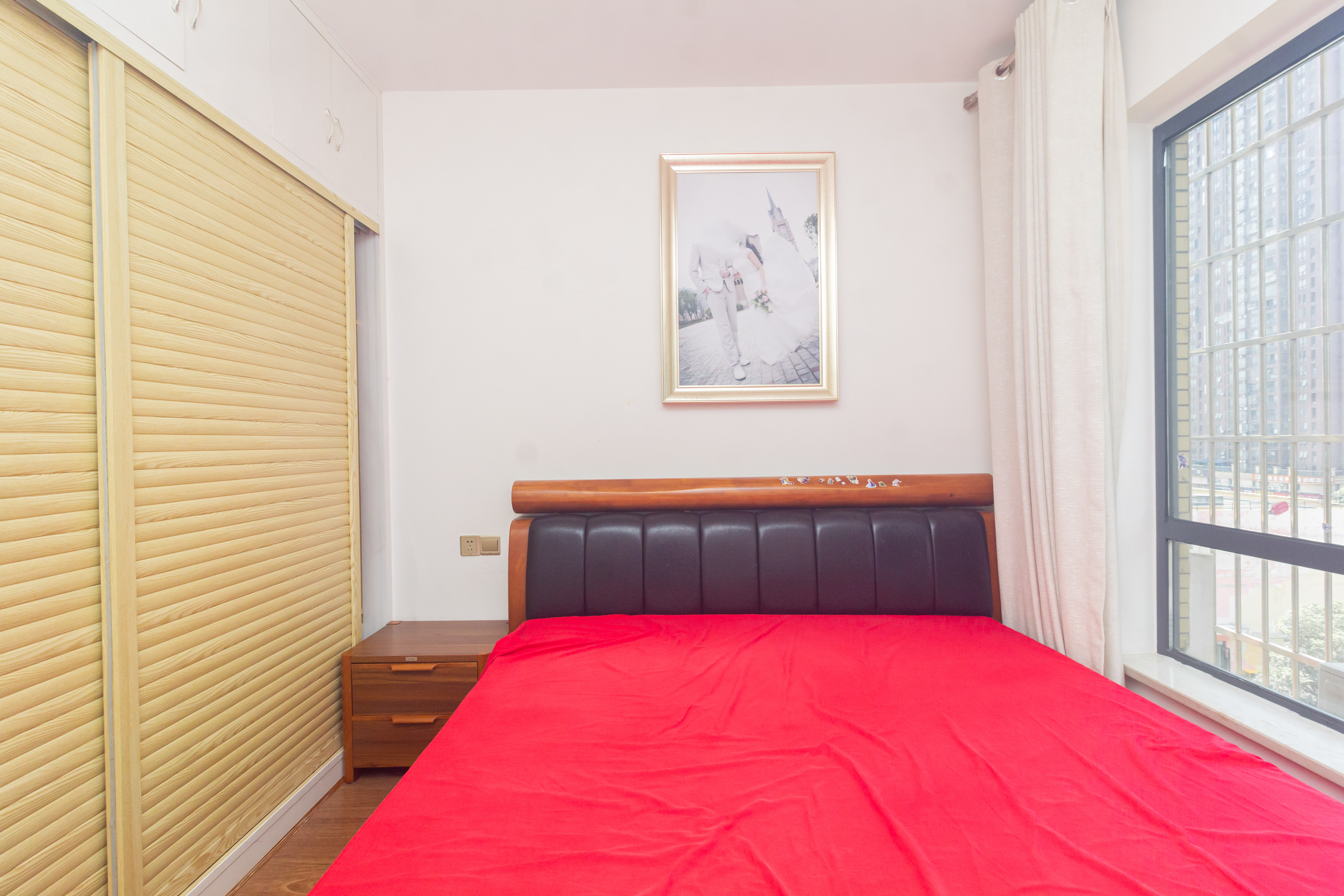 中国铁建国际城二期 4室2厅2卫 85.0万 中国铁建国际城二期 4室2厅2卫 85.0万卧室